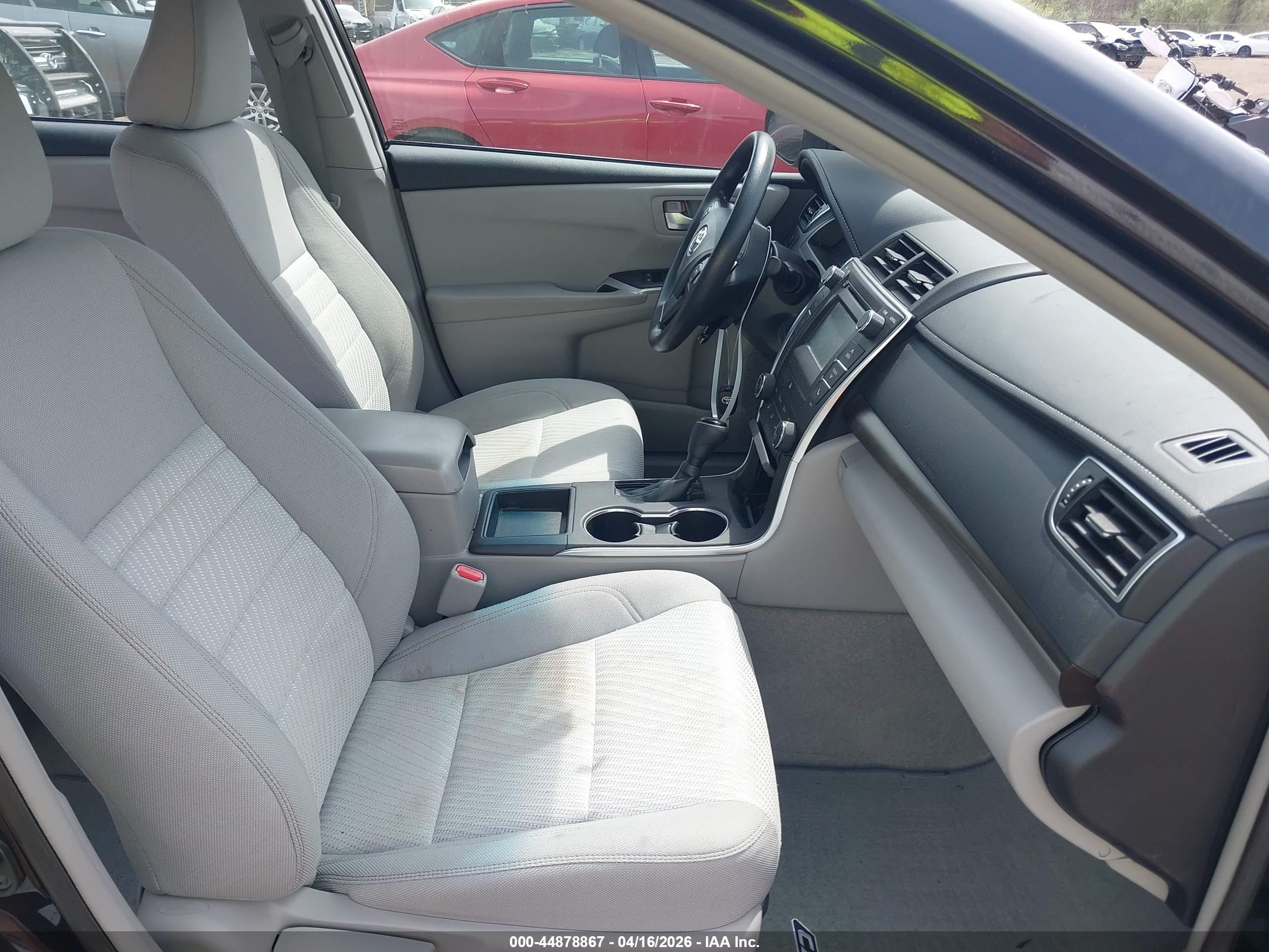 TOYOTA CAMRY image 5