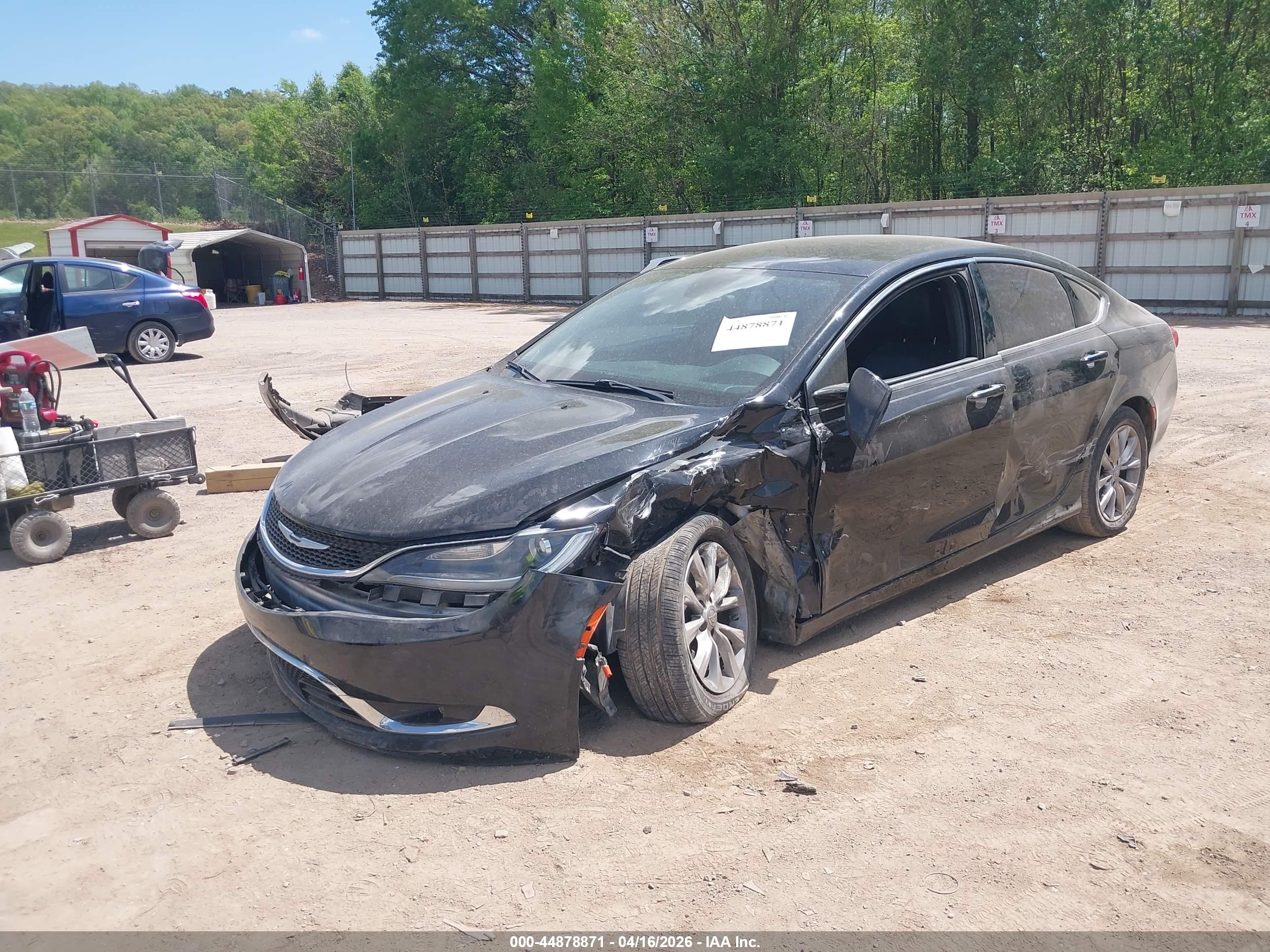 CHRYSLER 200 image 2