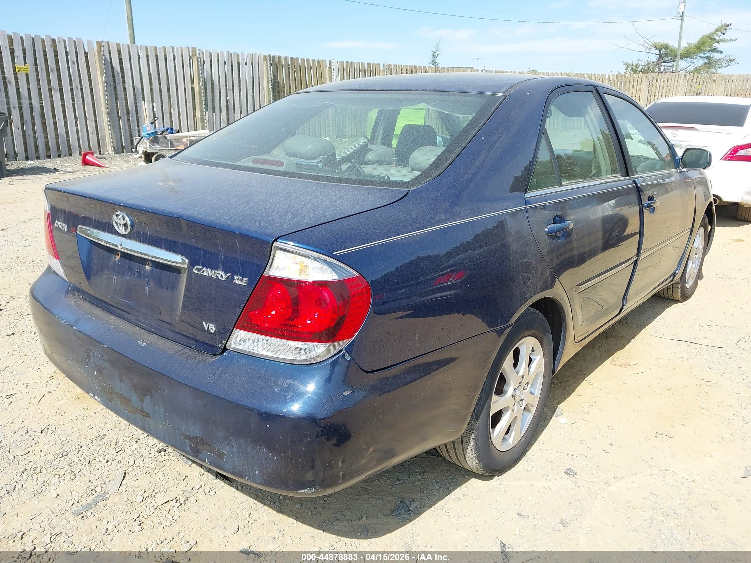 TOYOTA CAMRY image 4