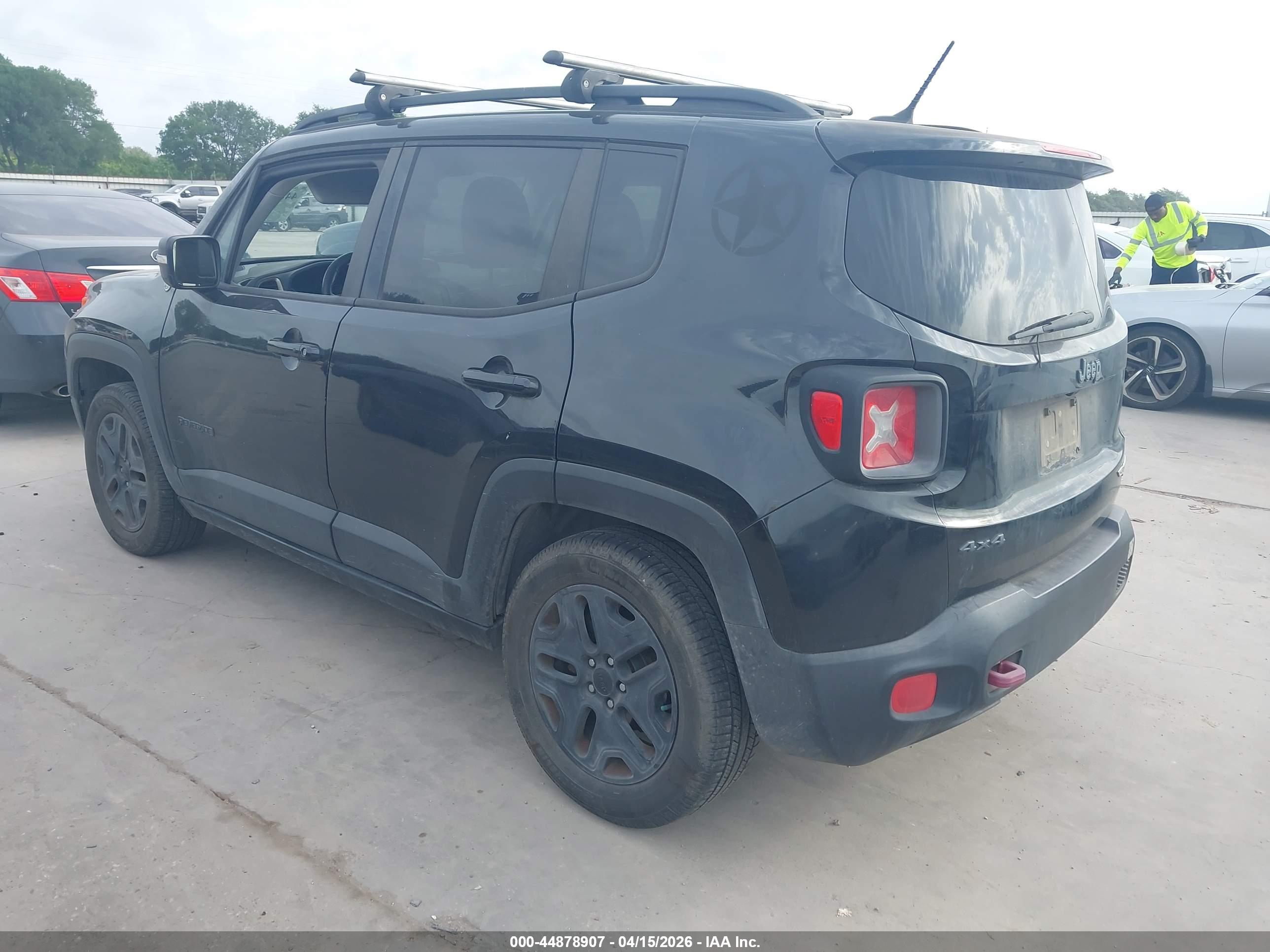 JEEP RENEGADE image 3