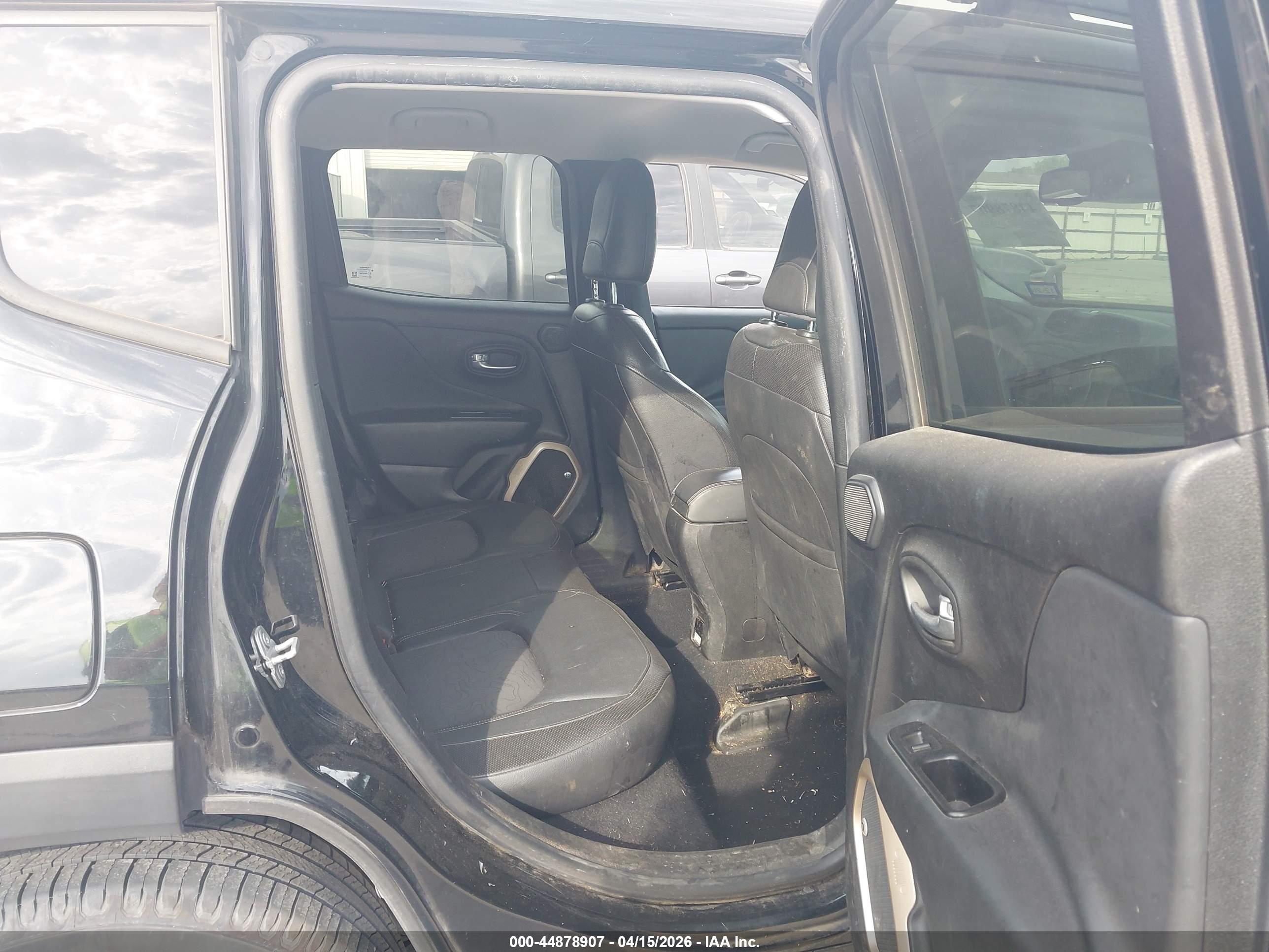 JEEP RENEGADE image 8