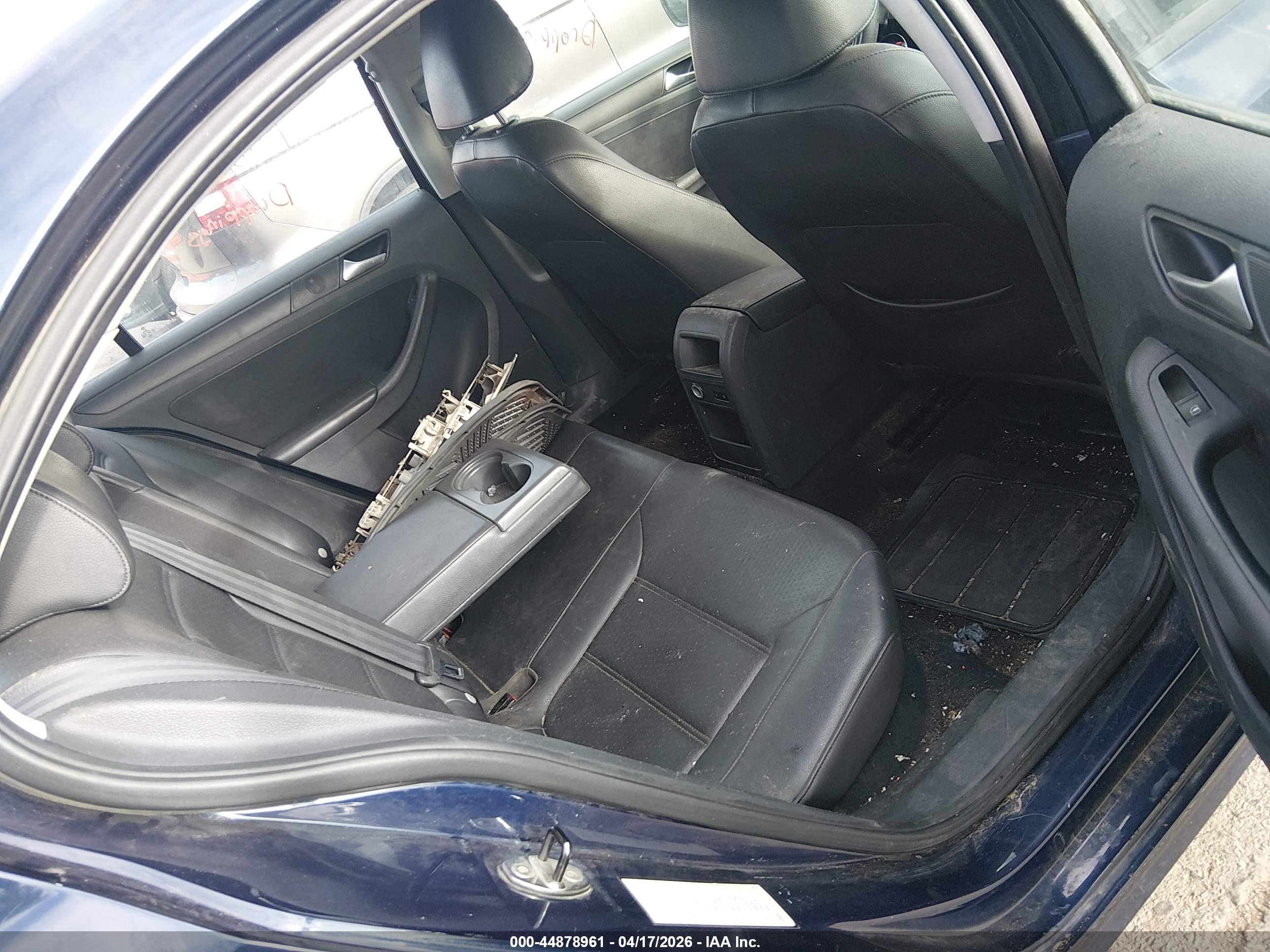 VOLKSWAGEN JETTA image 8