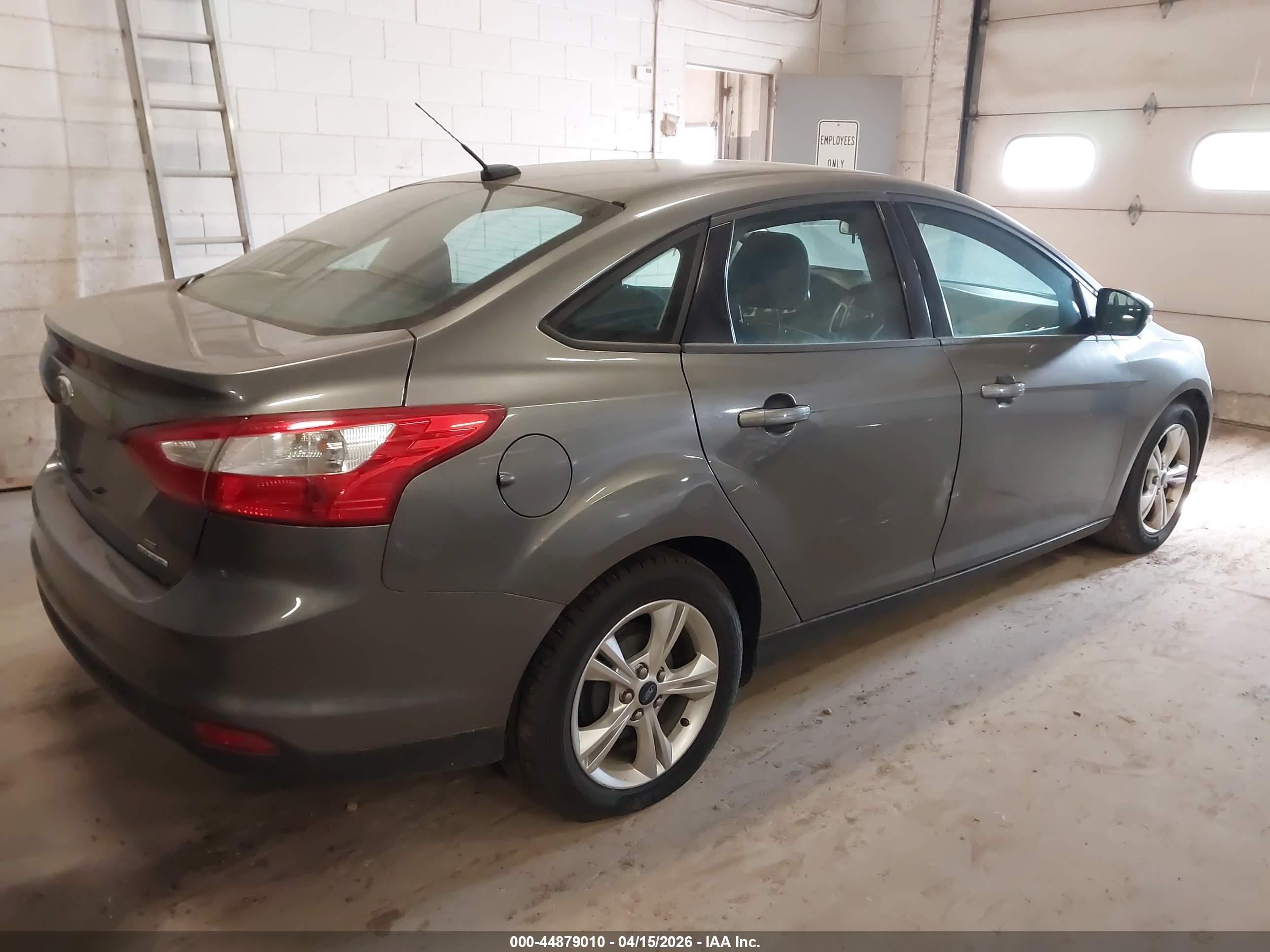 FORD FOCUS image 4
