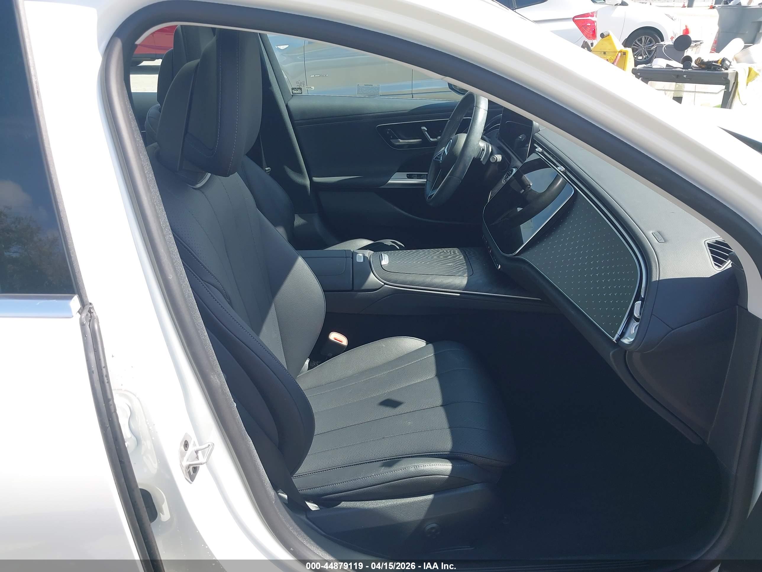MERCEDES-BENZ E image 5