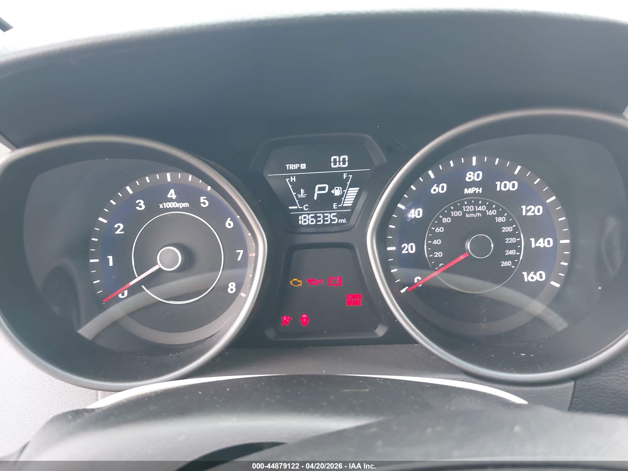 HYUNDAI ELANTRA image 7