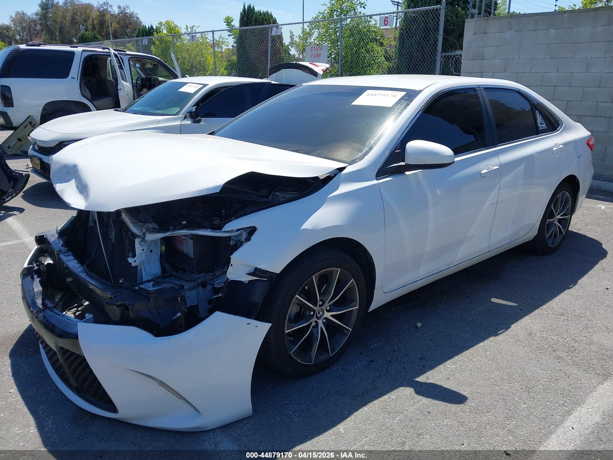 TOYOTA CAMRY image 2