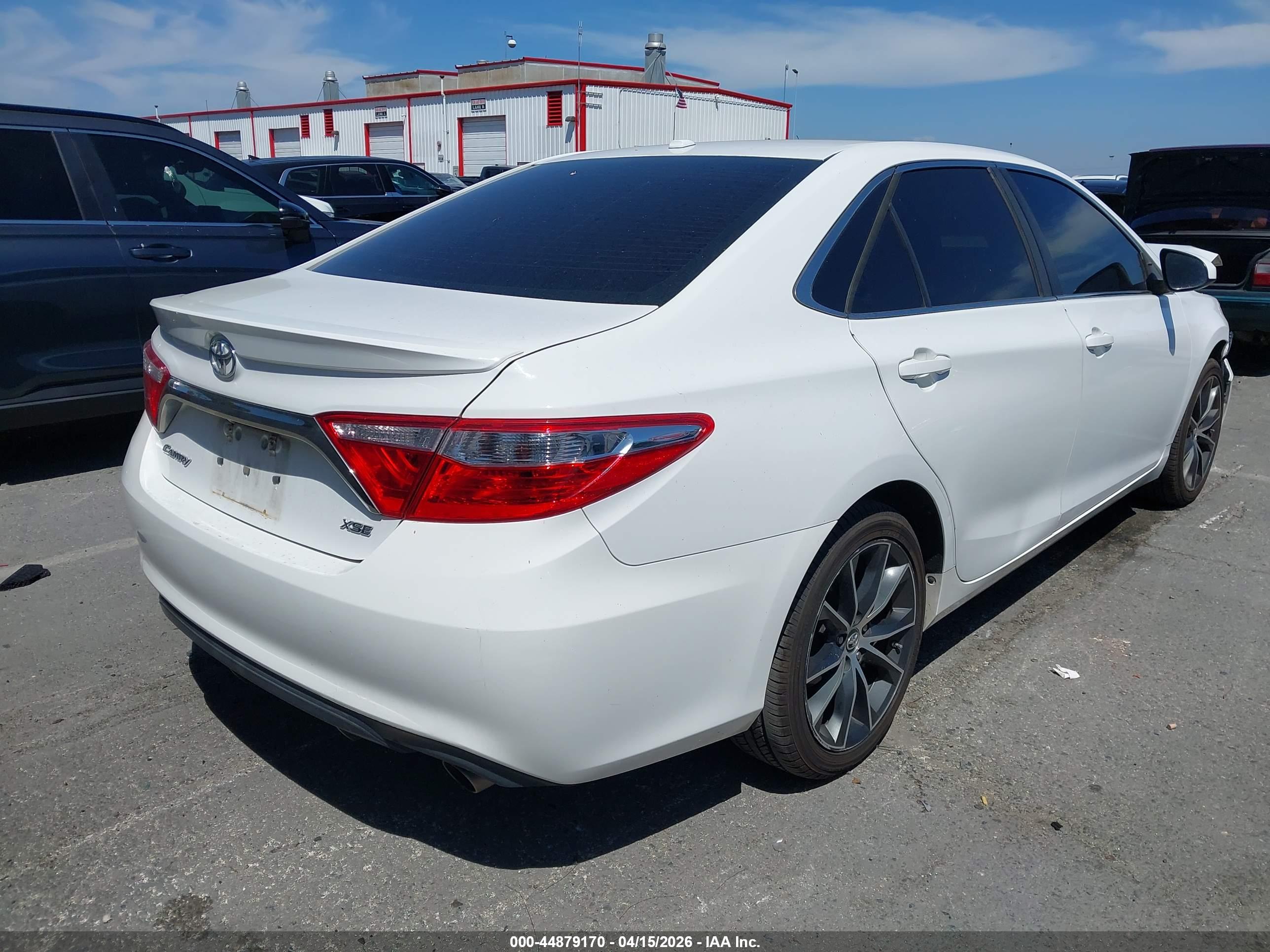TOYOTA CAMRY image 4