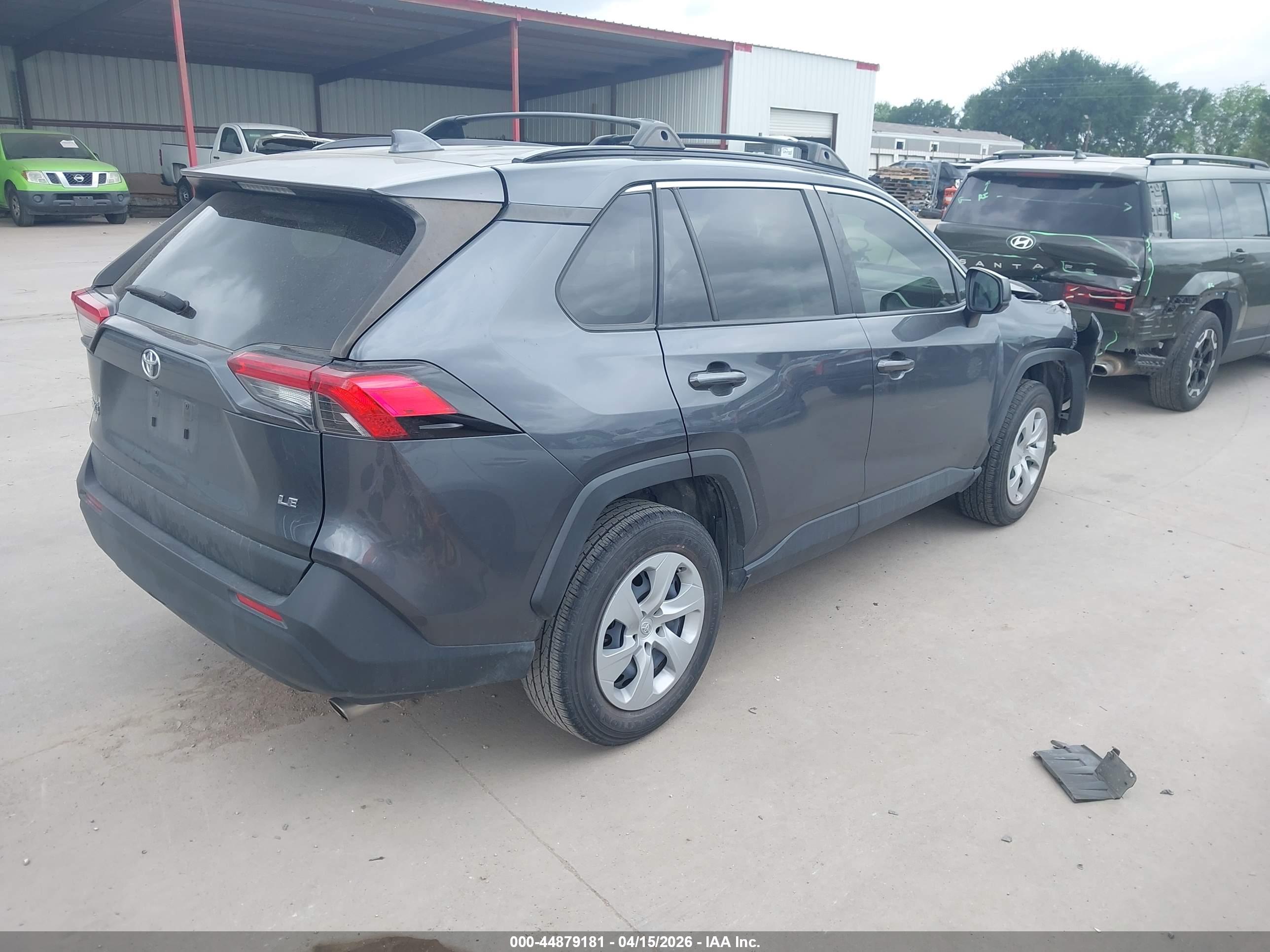 TOYOTA RAV4 image 4