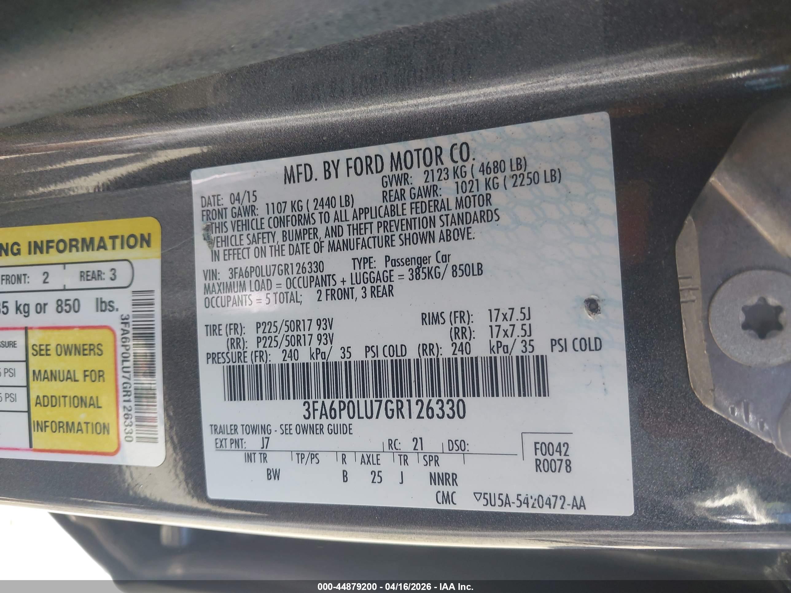 FORD FUSION image 9