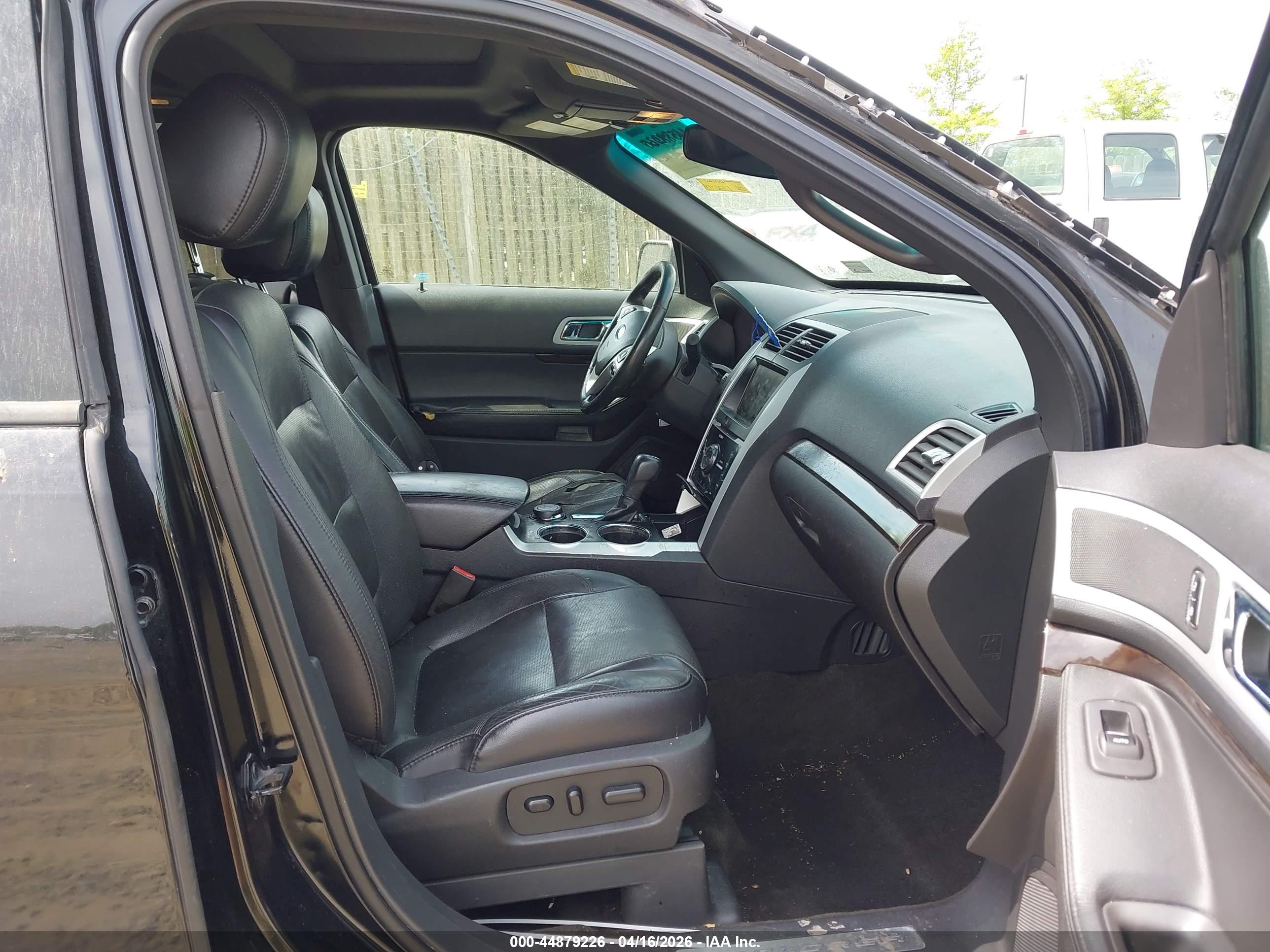 FORD EXPLORER image 5