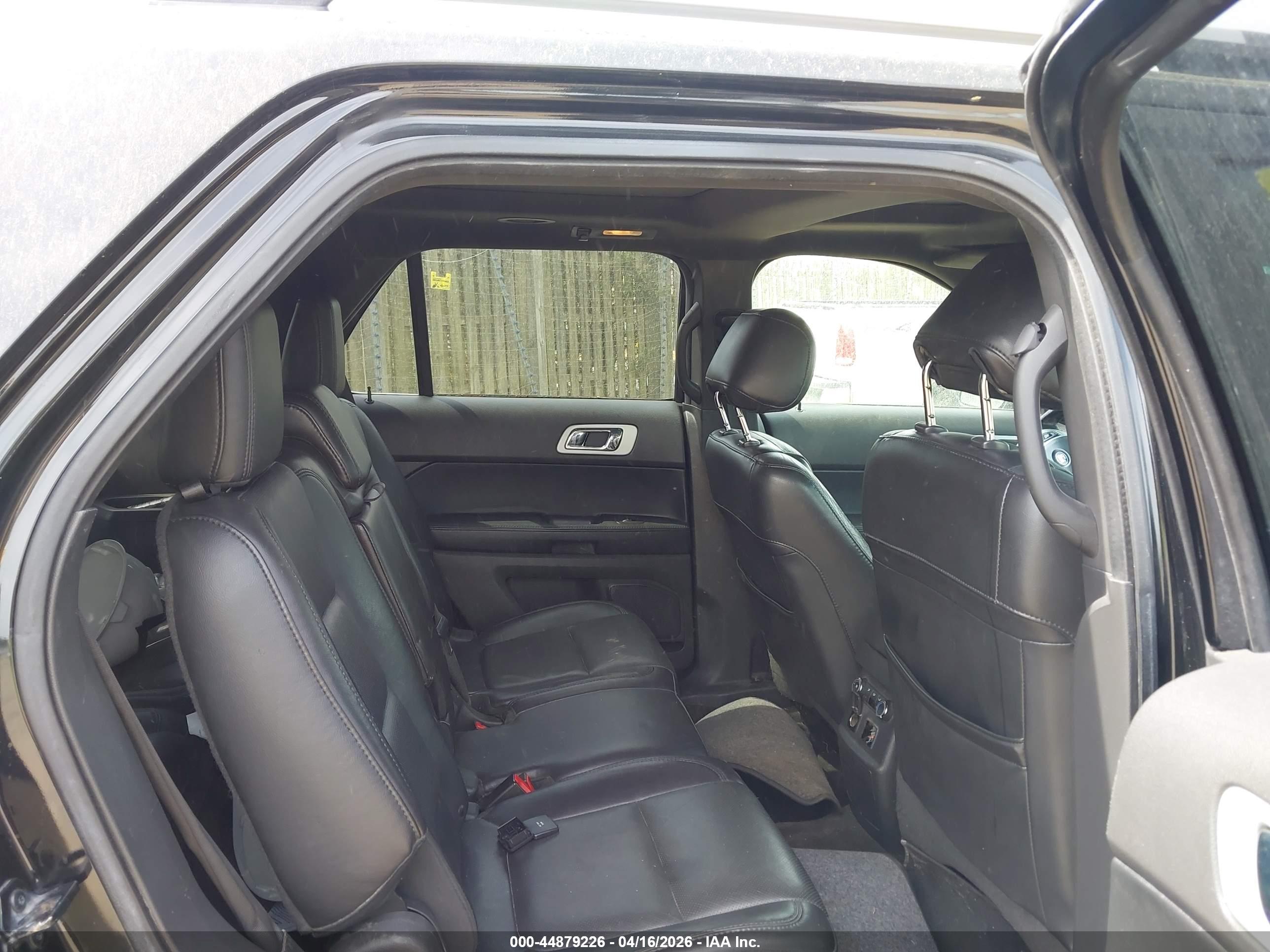 FORD EXPLORER image 8