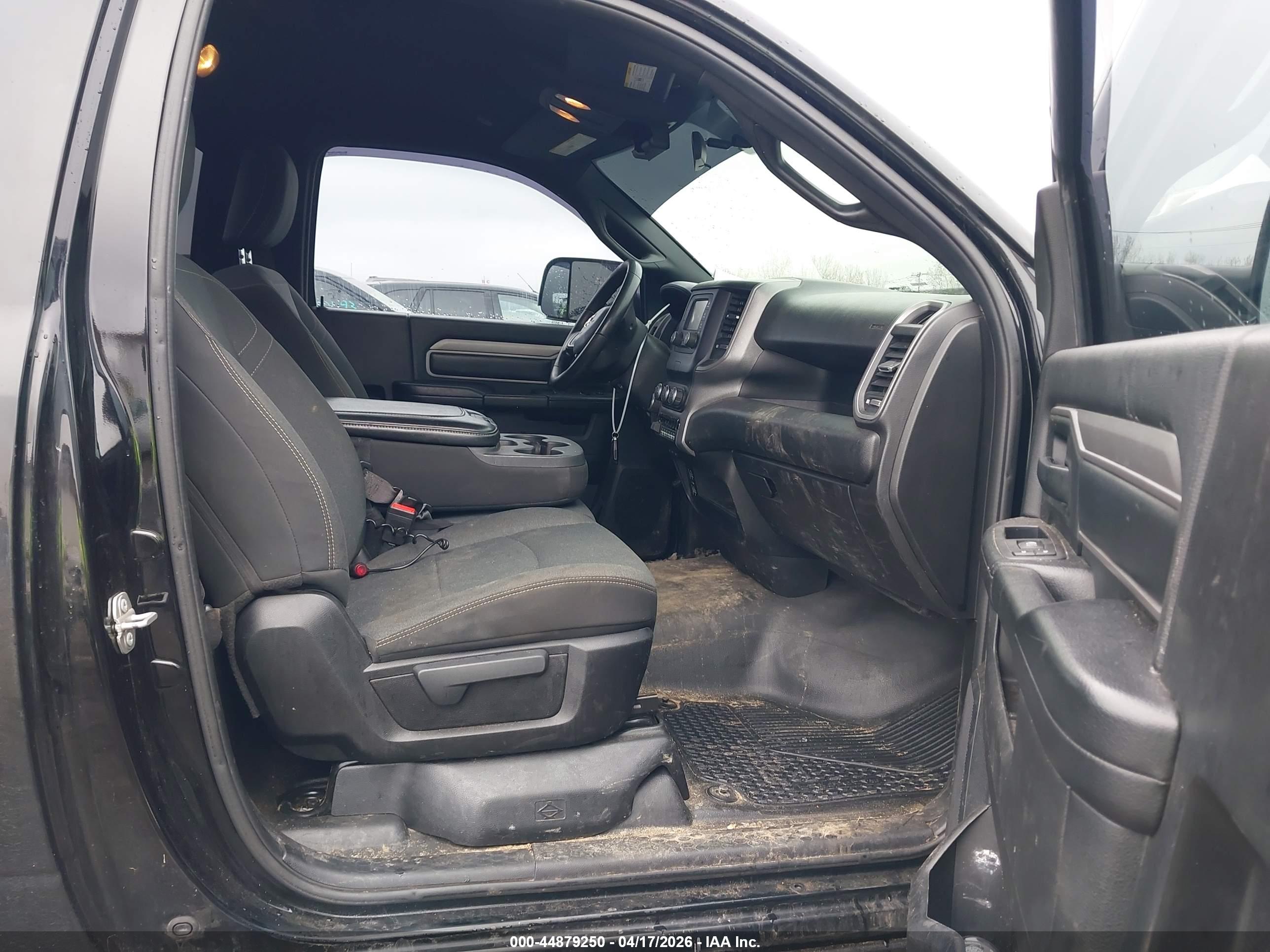 RAM 2500 image 5
