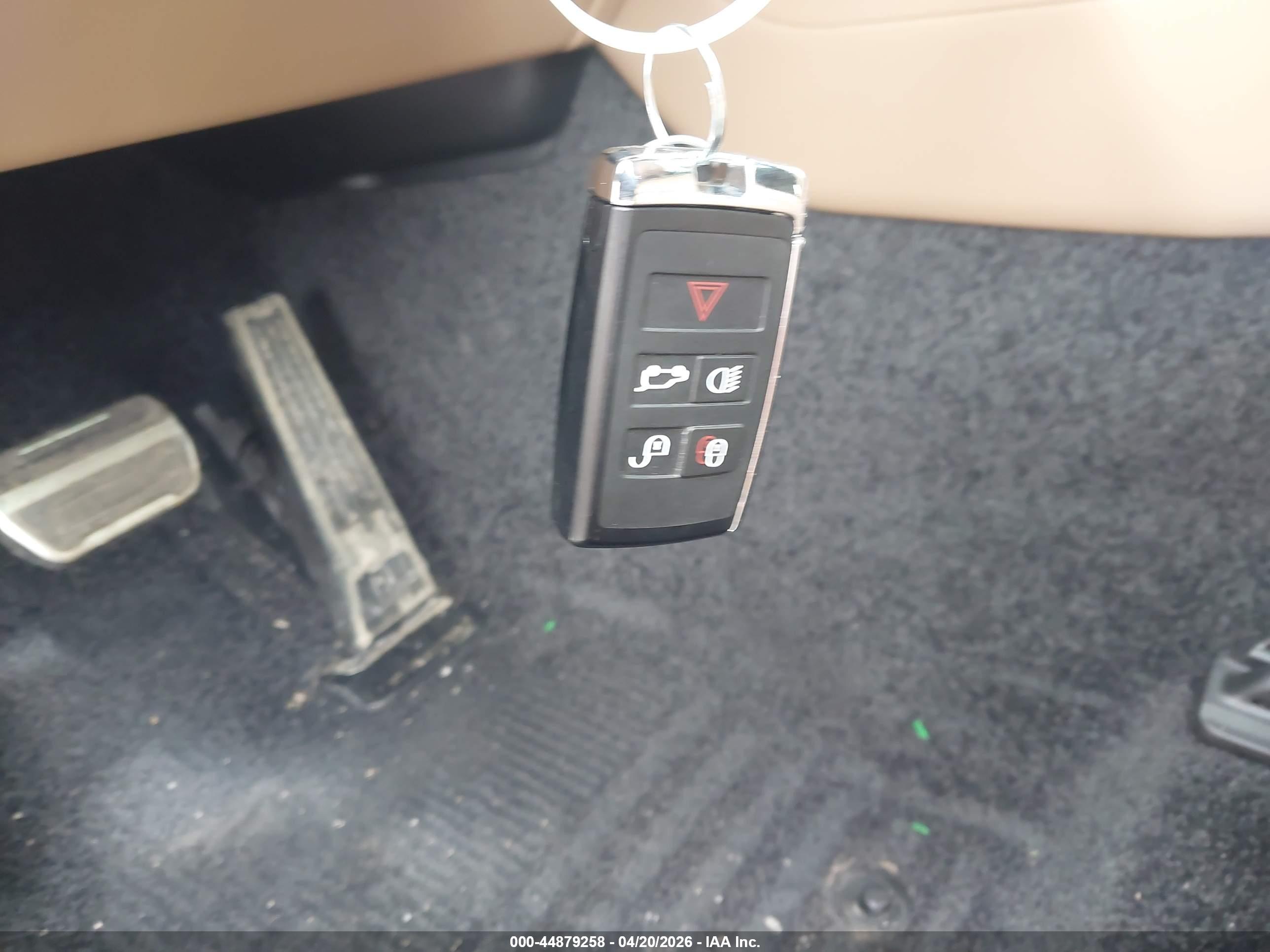 LAND ROVER image 11