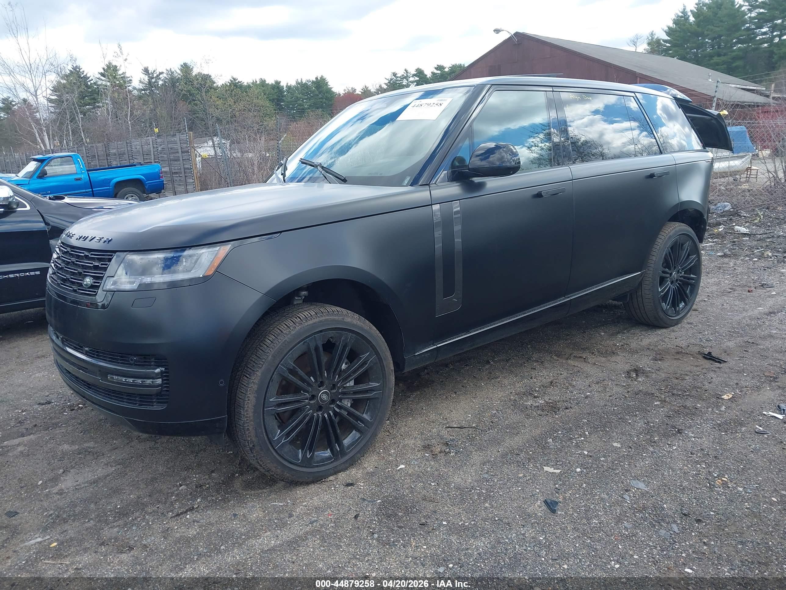 LAND ROVER image 2
