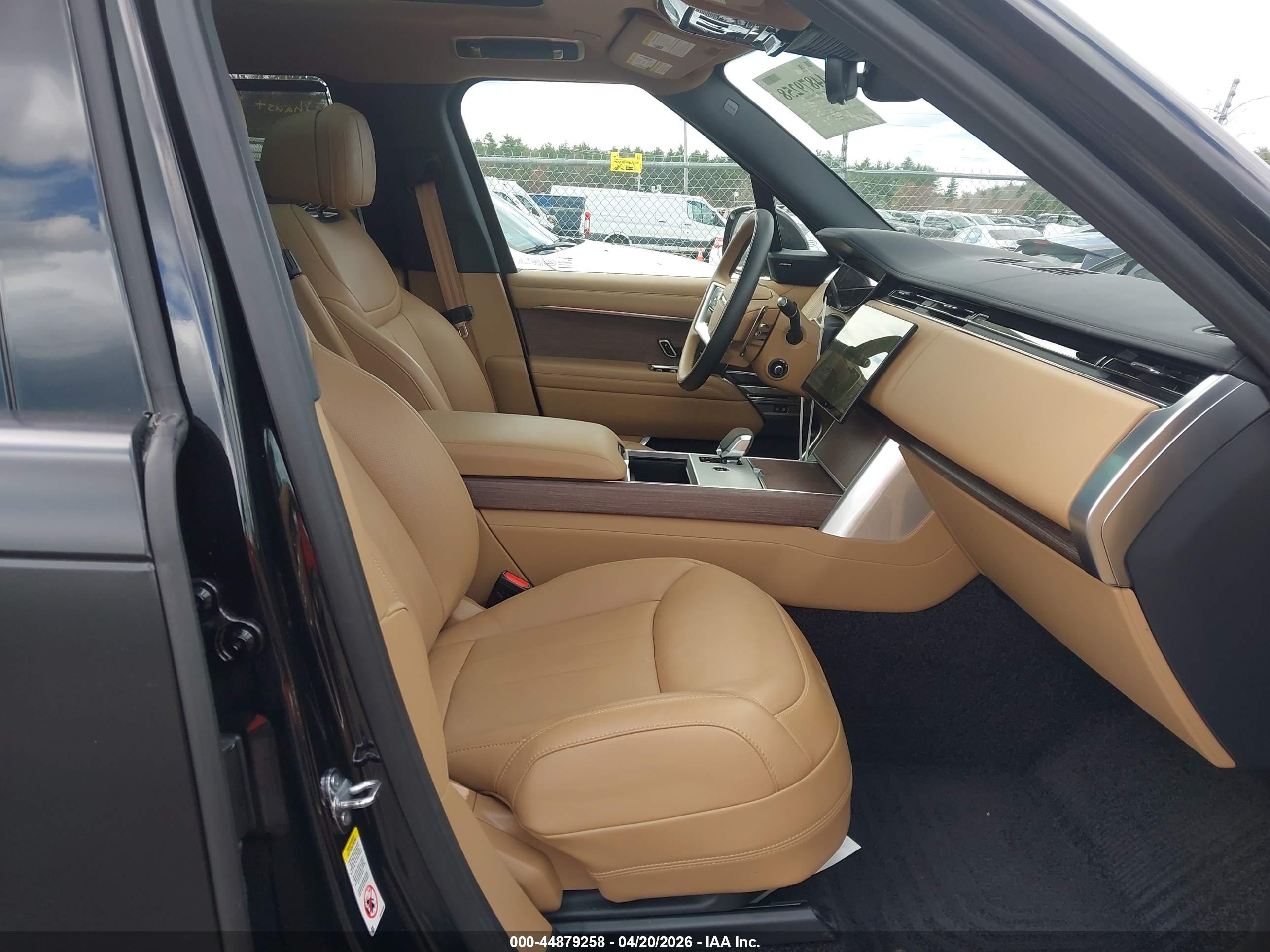 LAND ROVER image 5