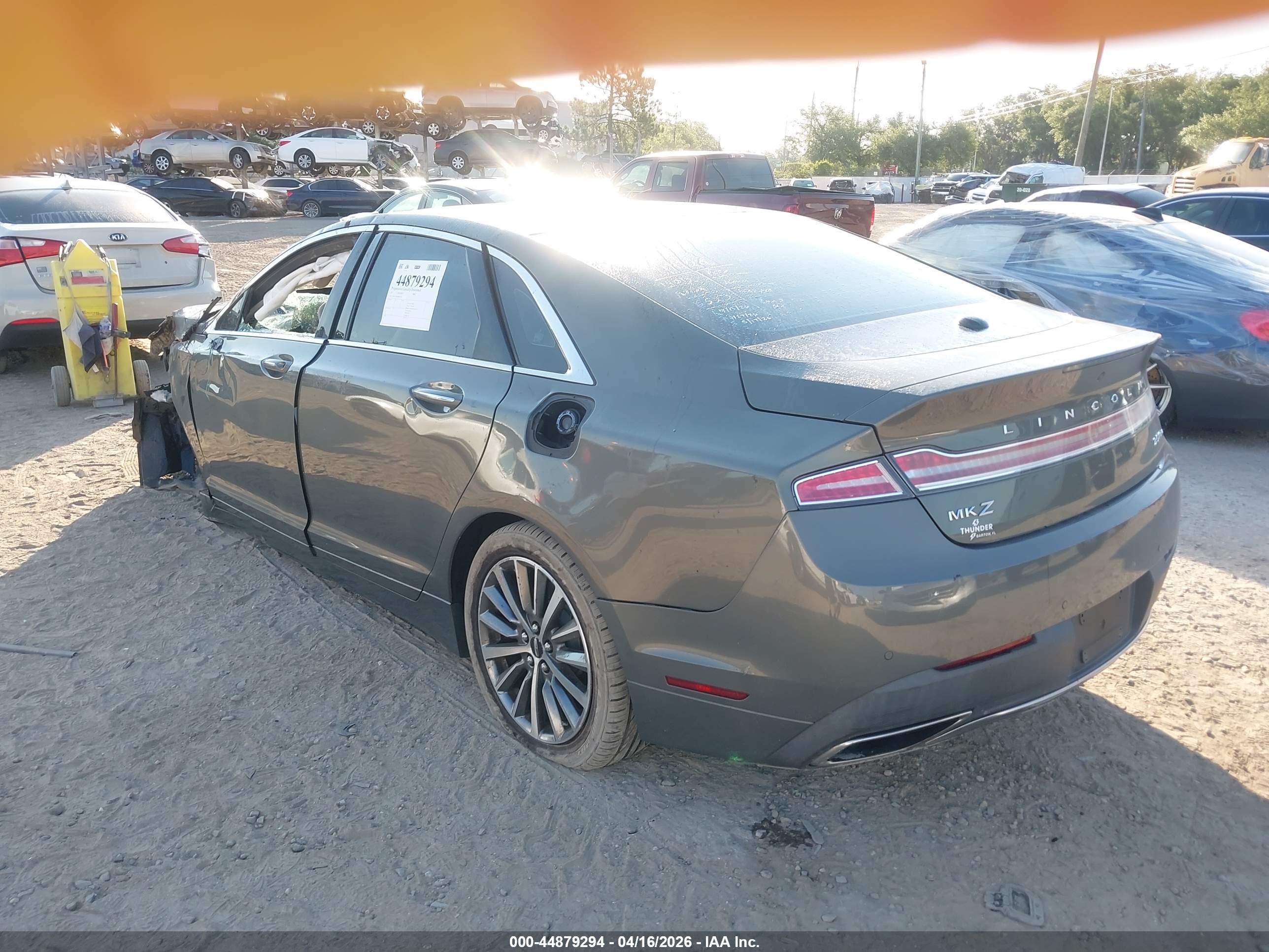 LINCOLN MKZ image 3