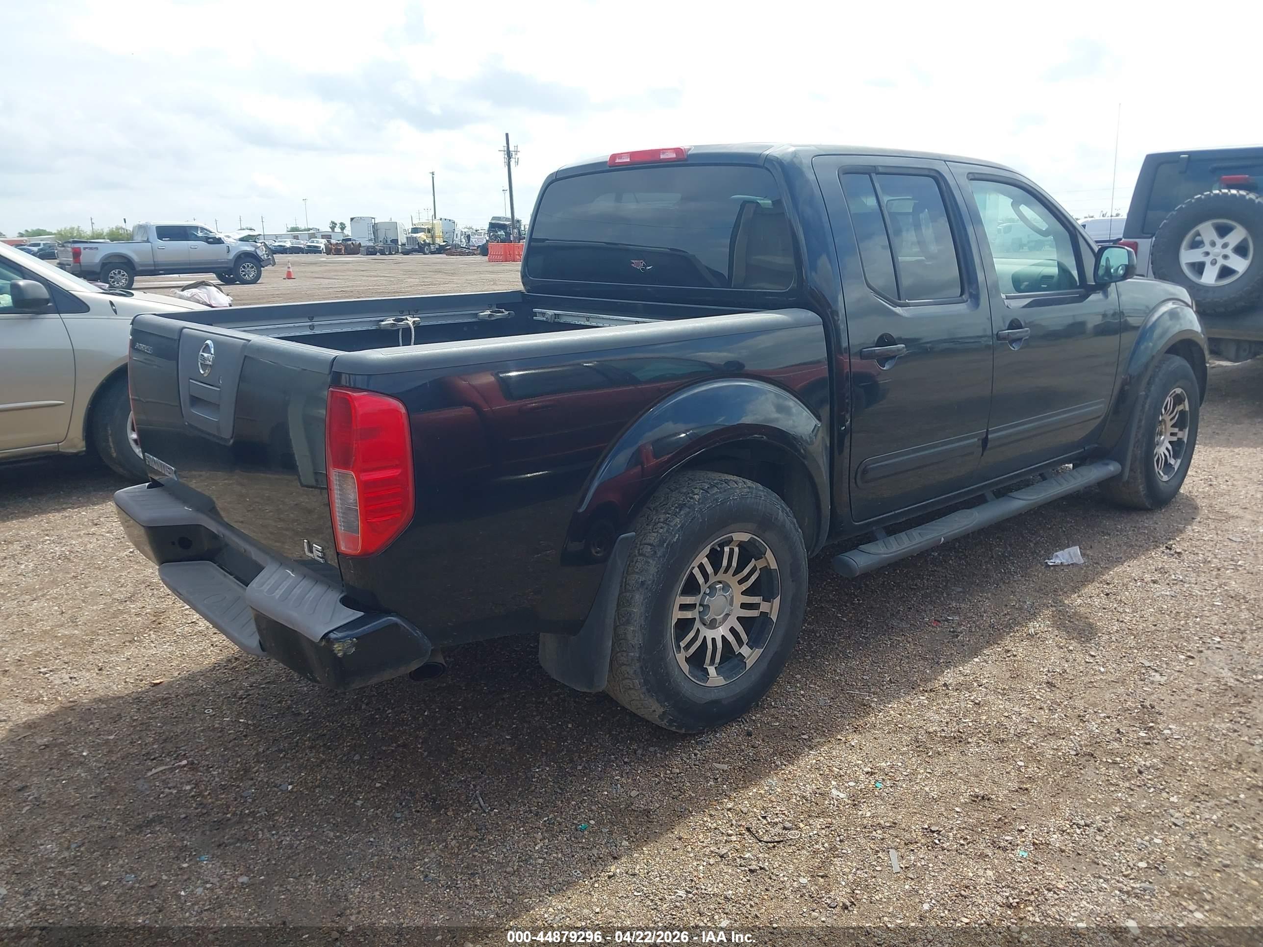 NISSAN FRONTIER image 4
