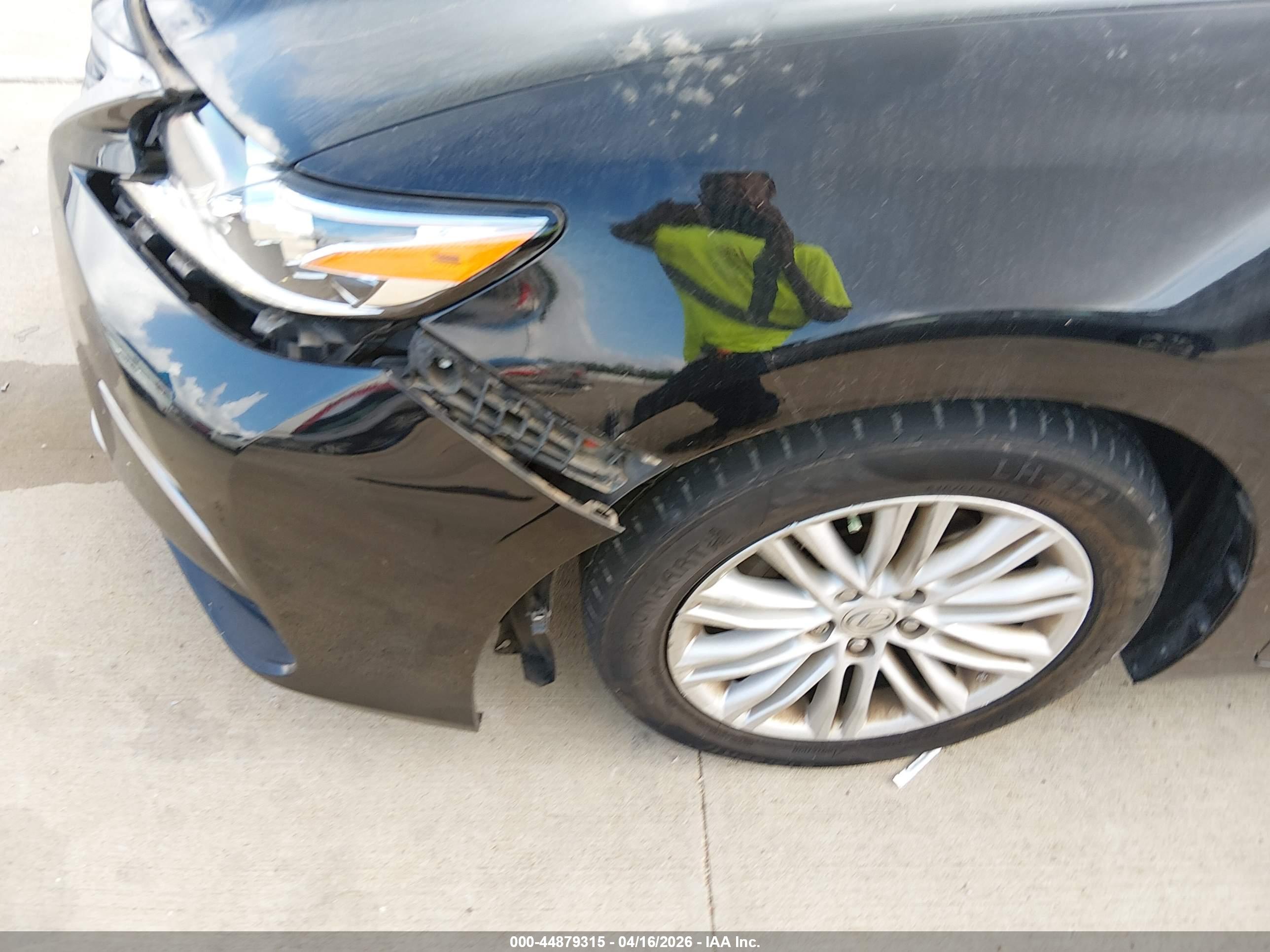 LEXUS ES image 6
