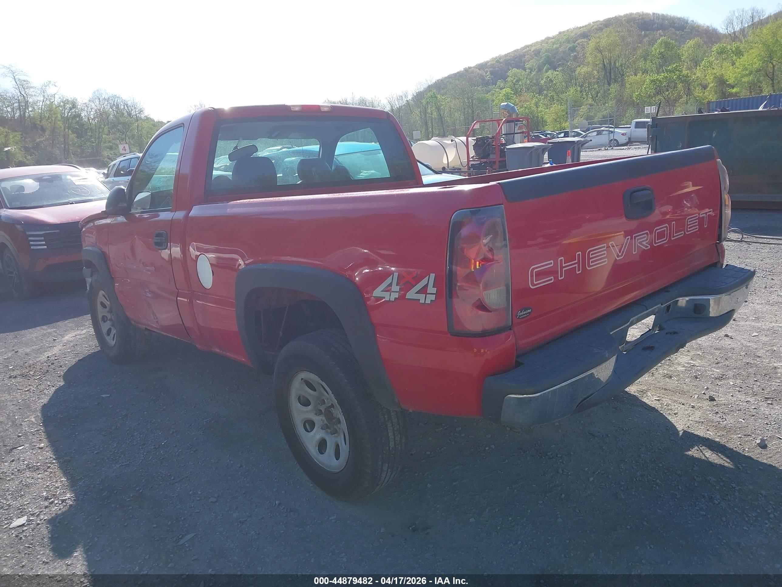 CHEVROLET SILVERADO image 3