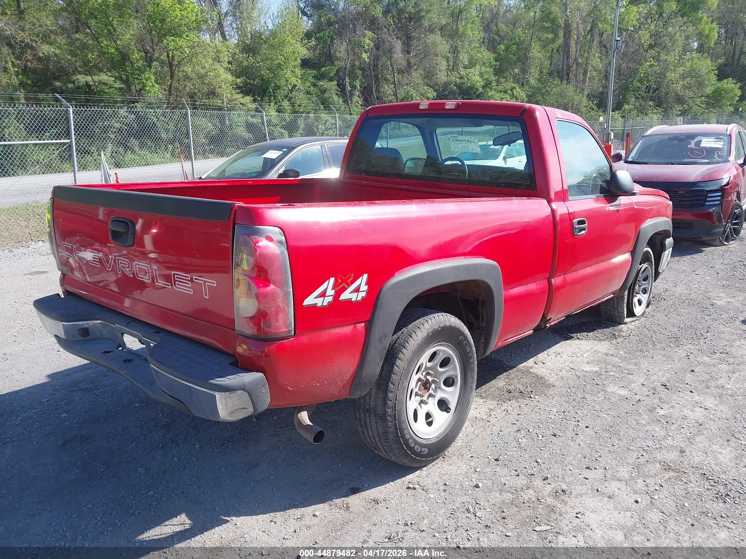 CHEVROLET SILVERADO image 4