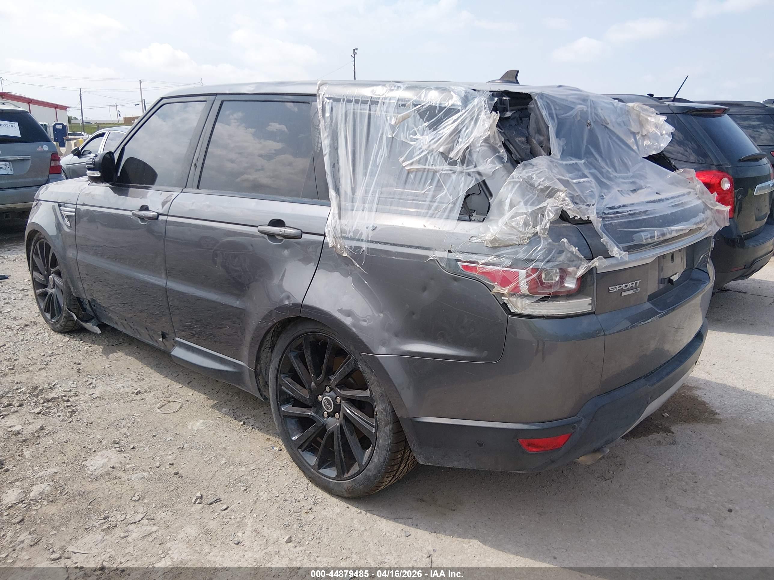 LAND ROVER image 3