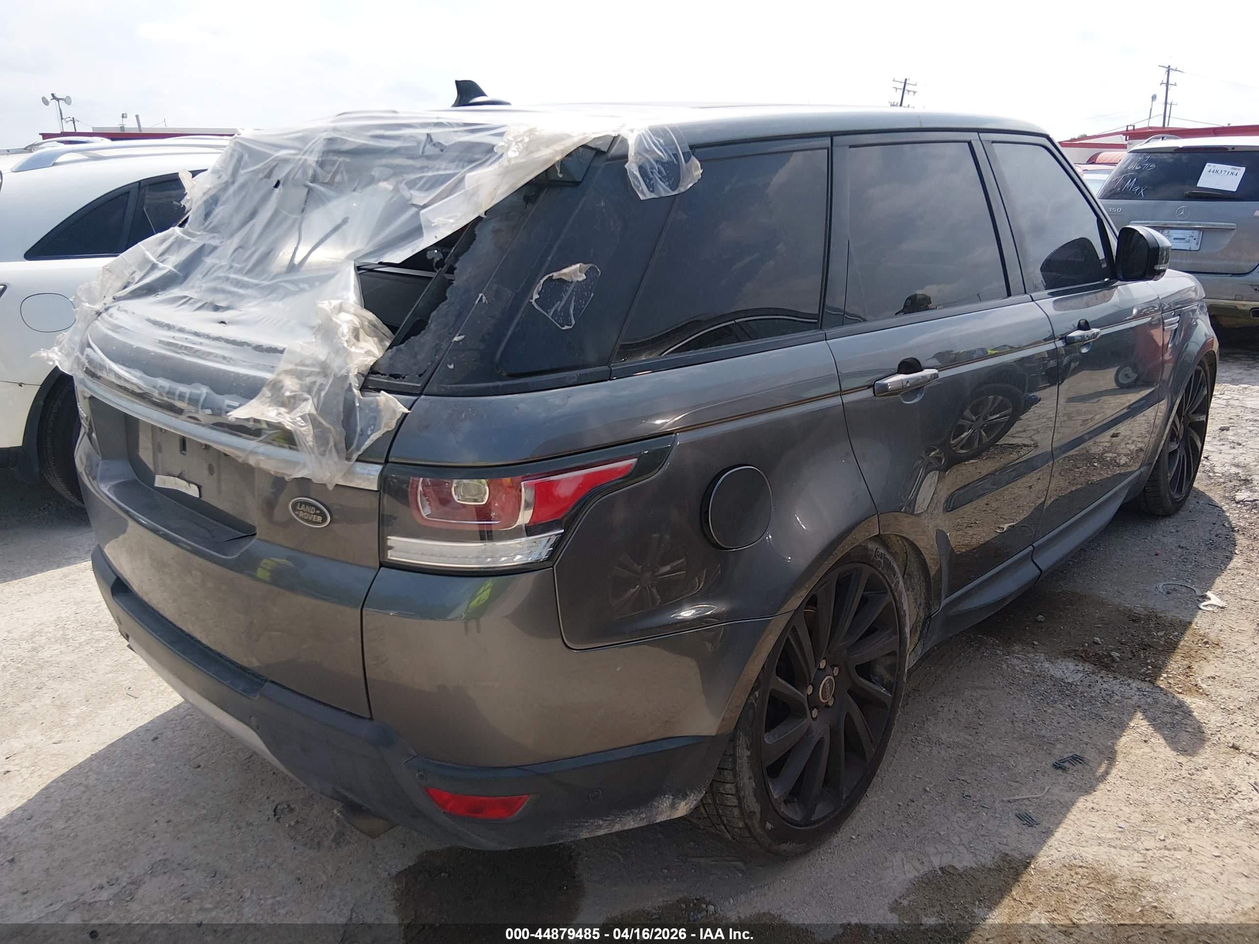 LAND ROVER image 4