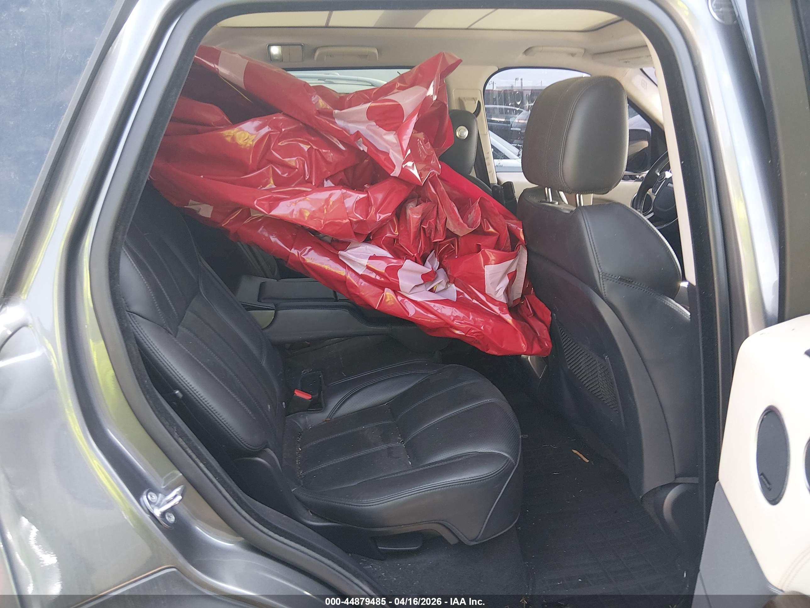LAND ROVER image 8
