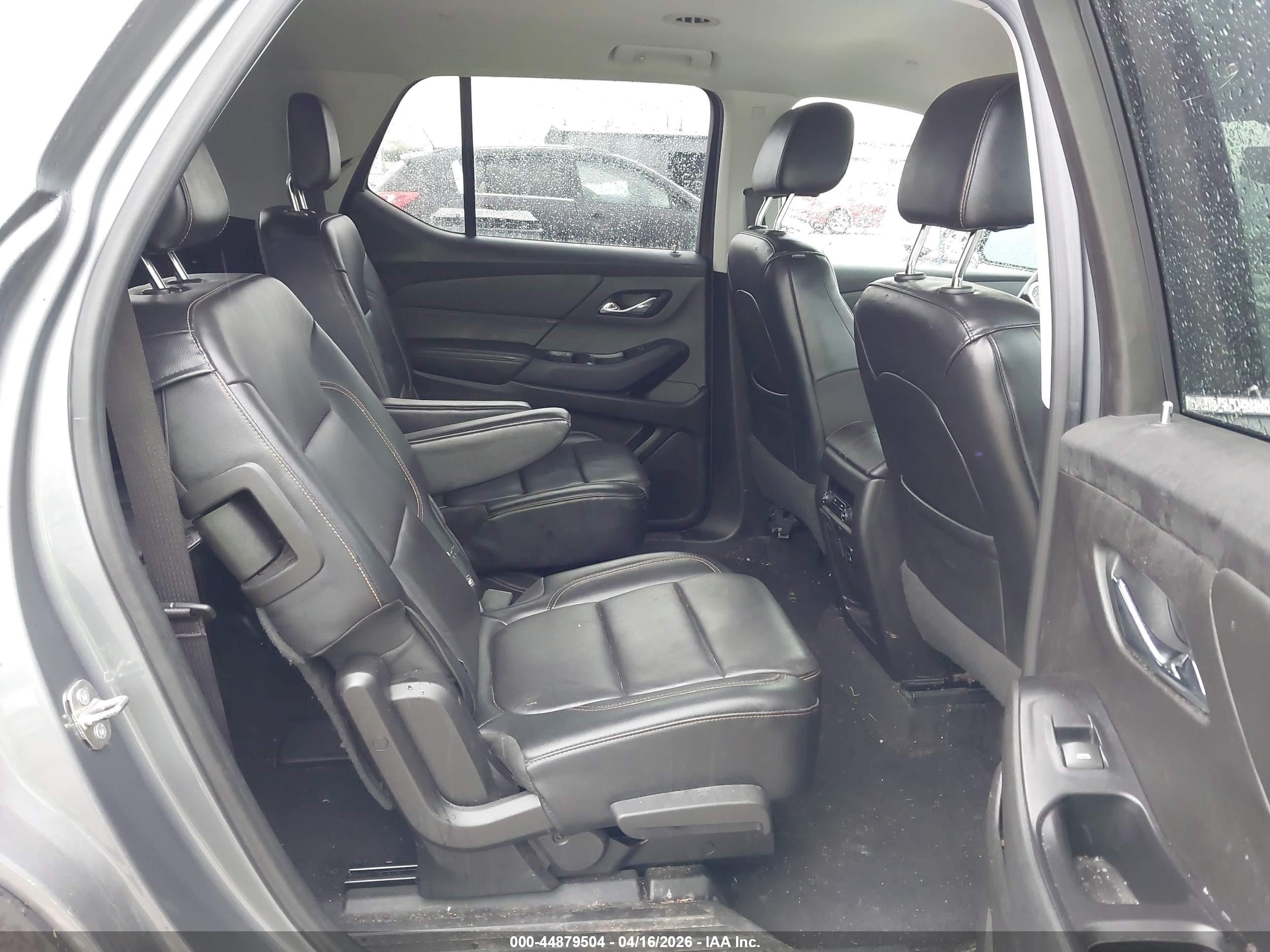 CHEVROLET TRAVERSE image 8