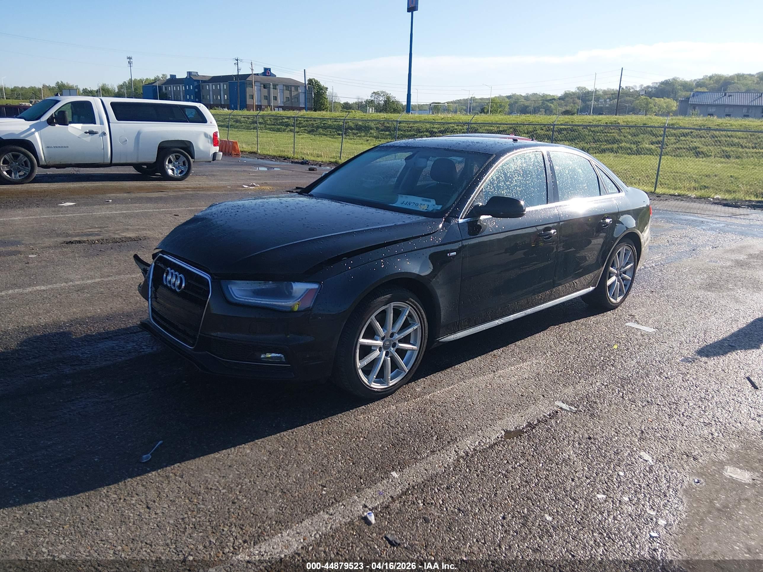 AUDI A4 image 2