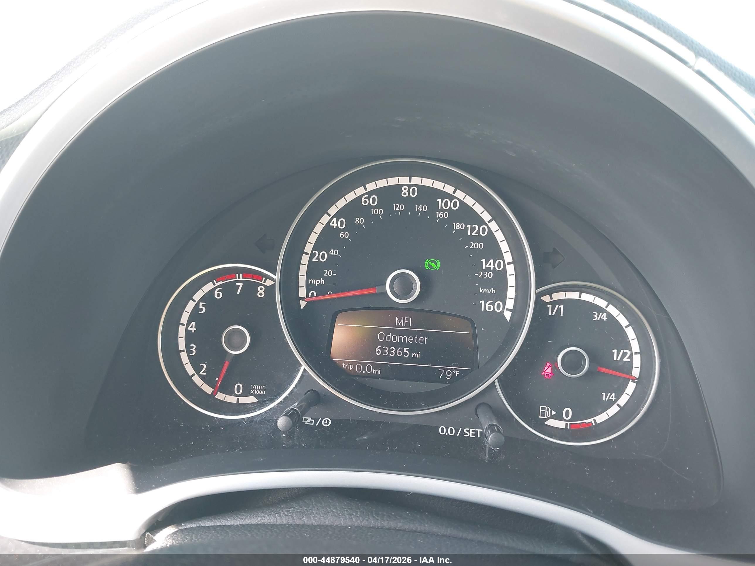 VOLKSWAGEN BEETLE image 7