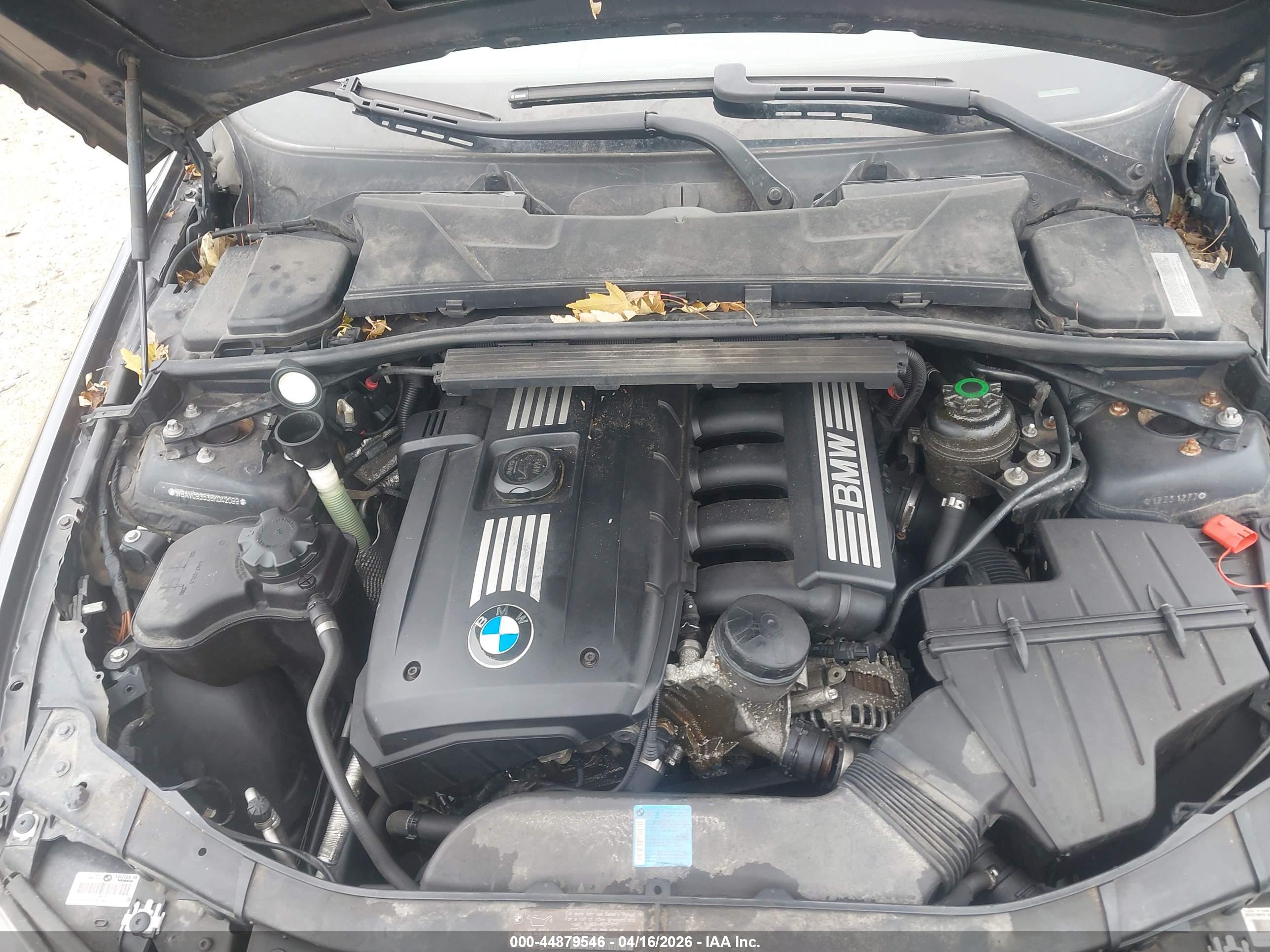 BMW 328XI image 10