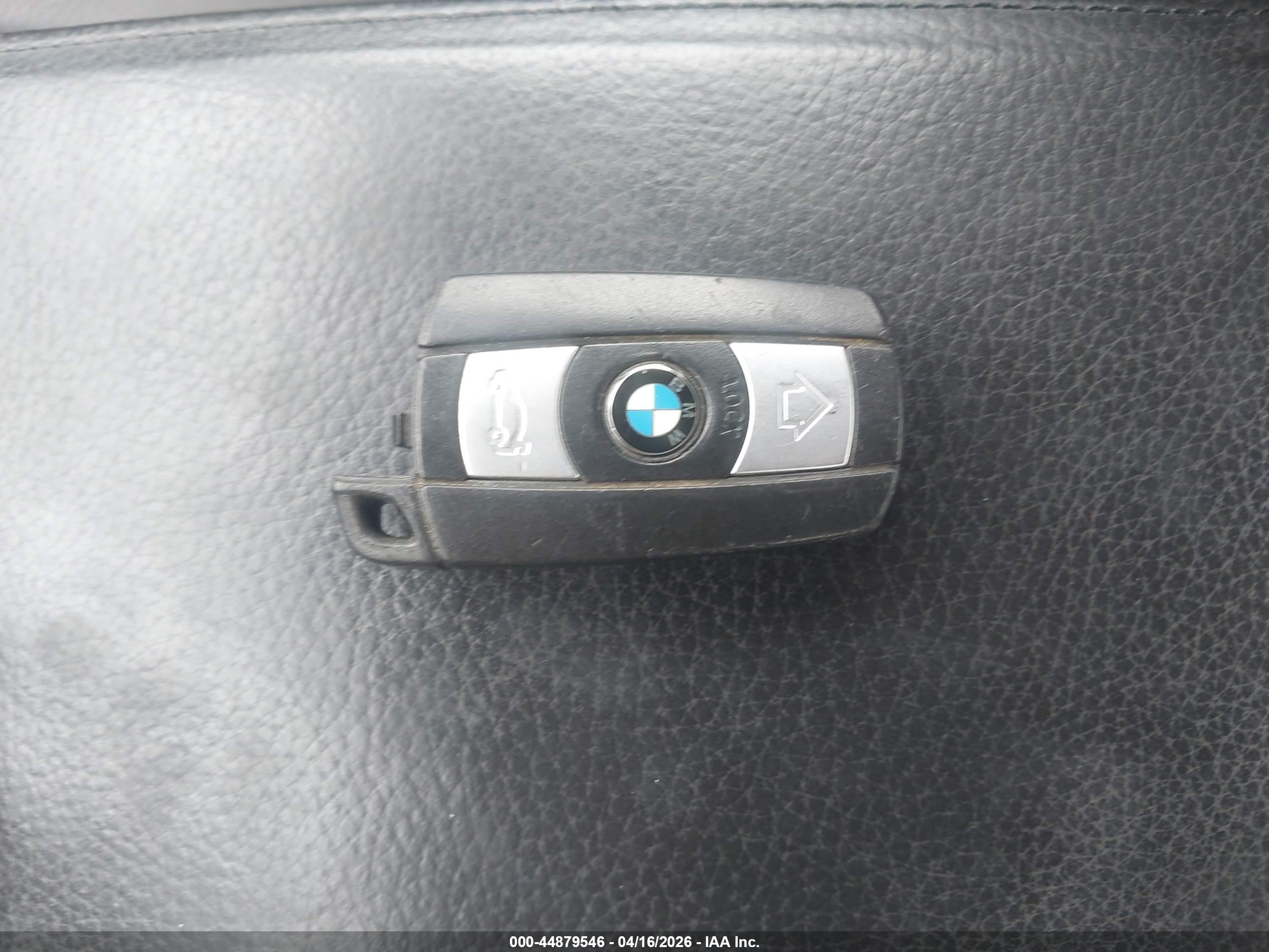 BMW 328XI image 11