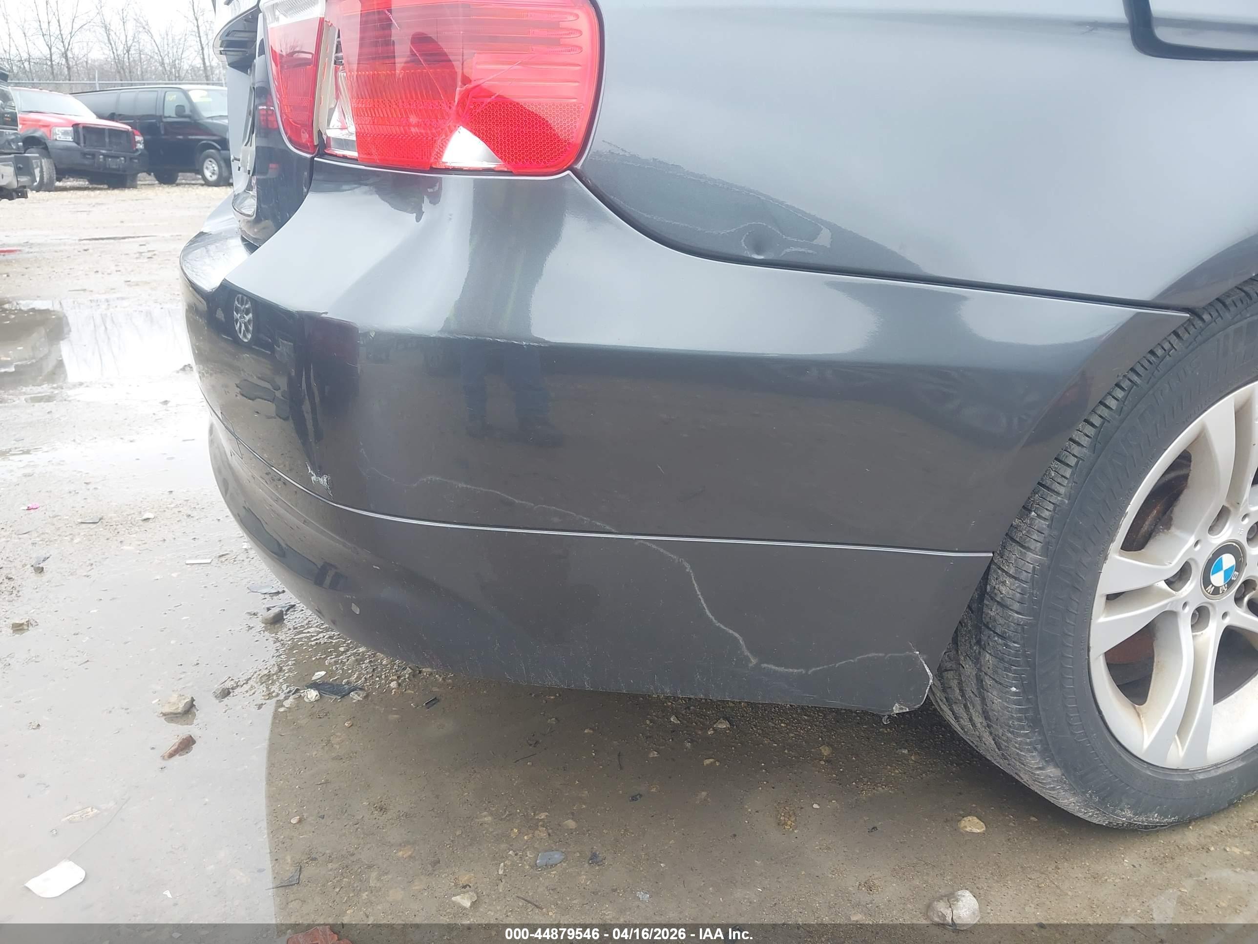 BMW 328XI image 6