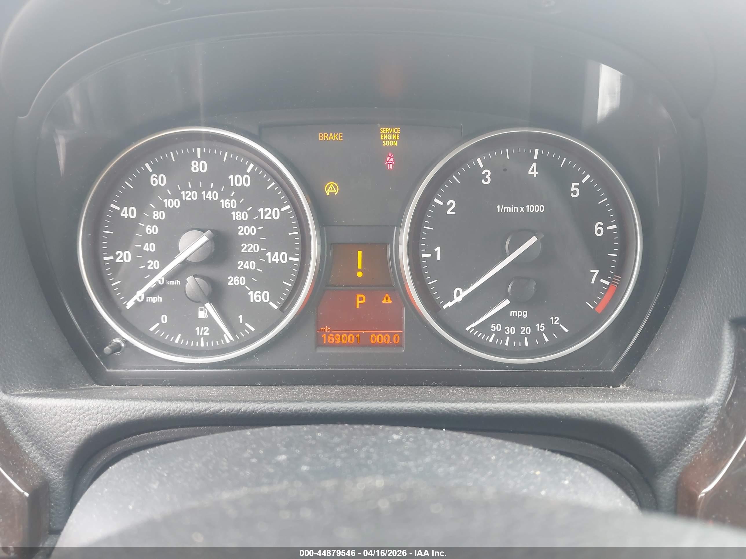 BMW 328XI image 7