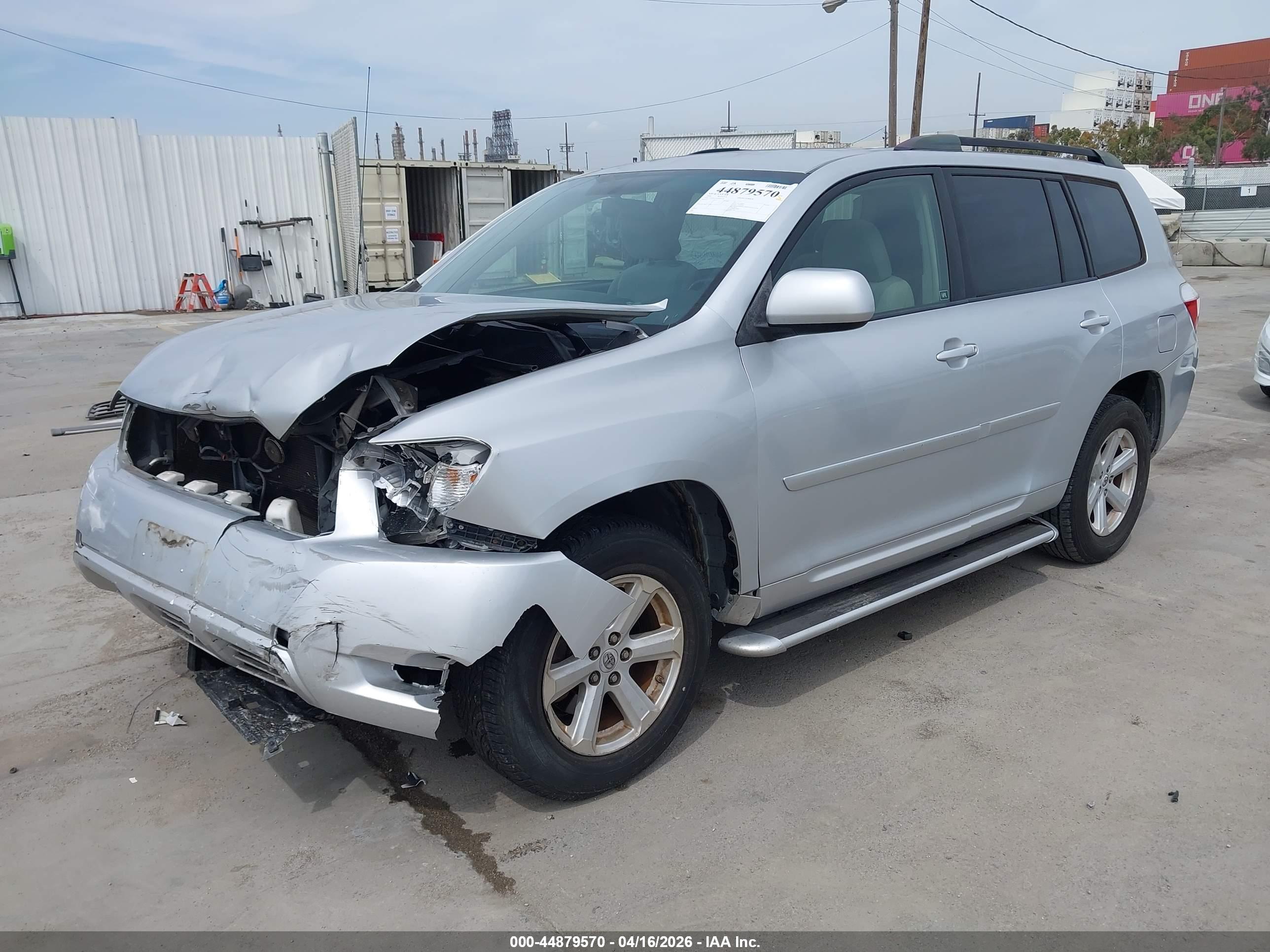 TOYOTA HIGHLANDER image 2
