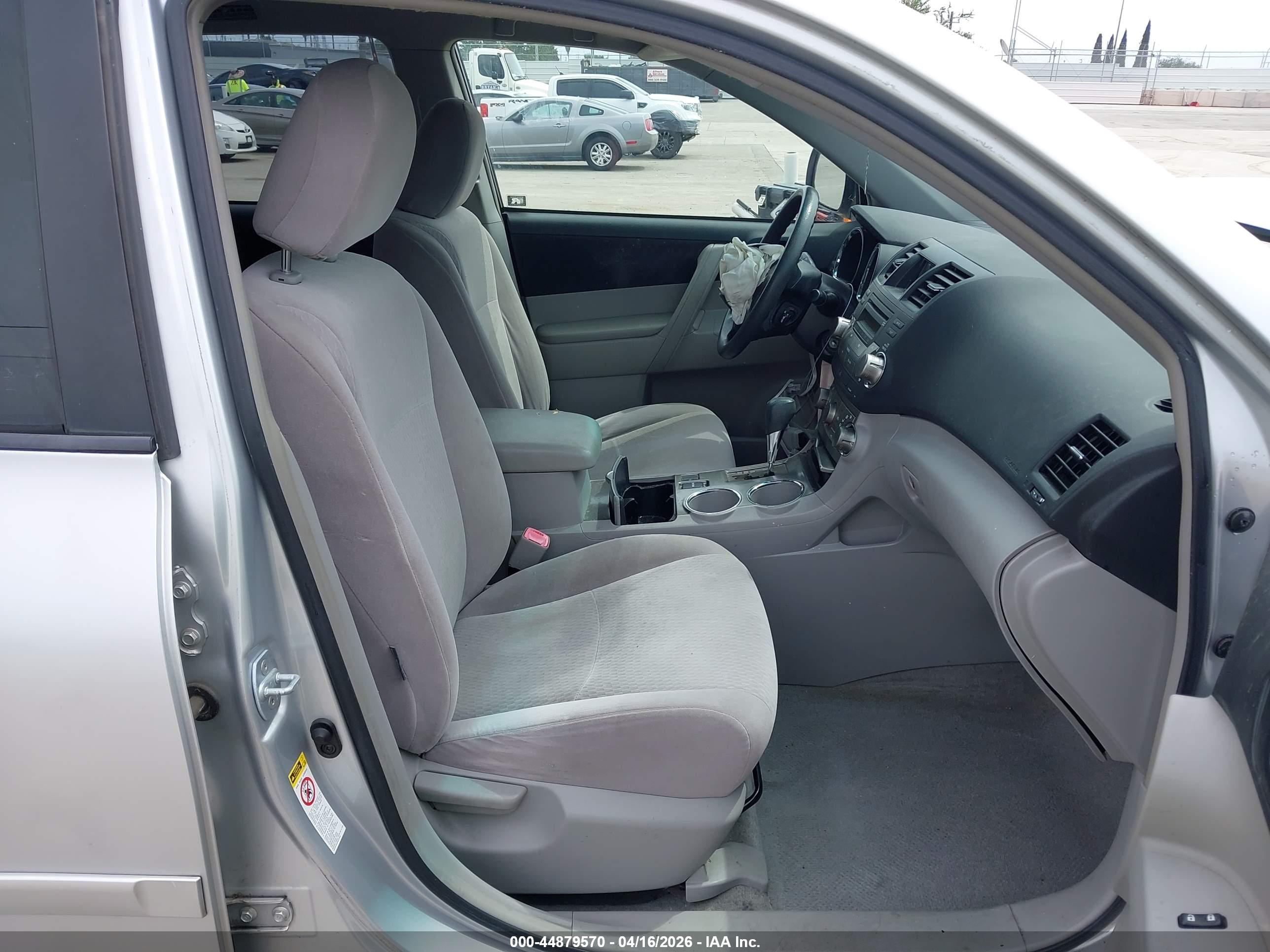 TOYOTA HIGHLANDER image 5