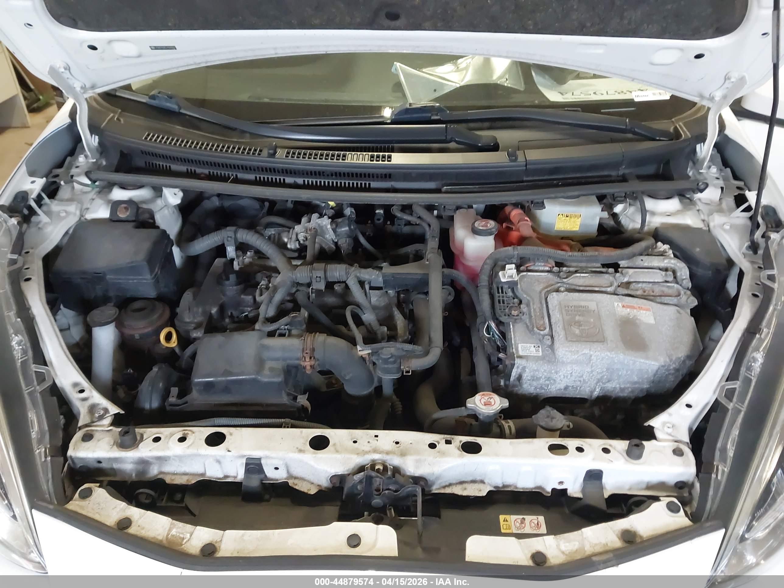 TOYOTA PRIUS image 10