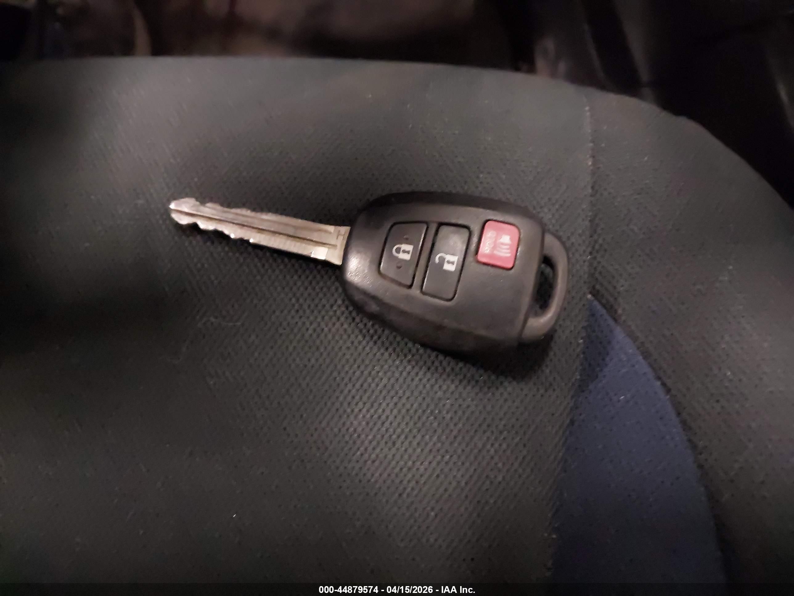 TOYOTA PRIUS image 11
