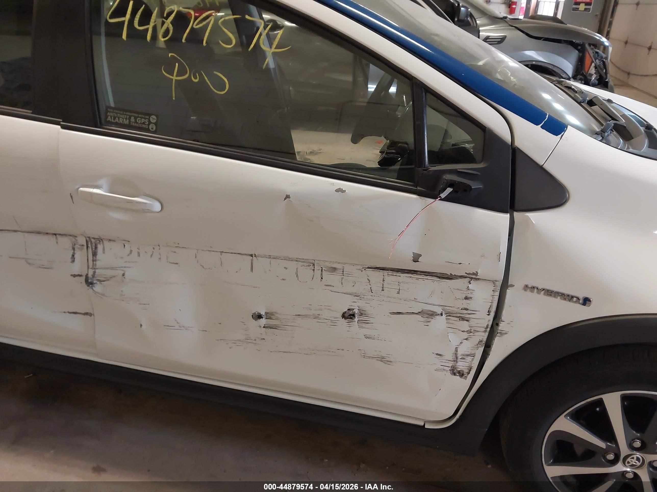 TOYOTA PRIUS image 6