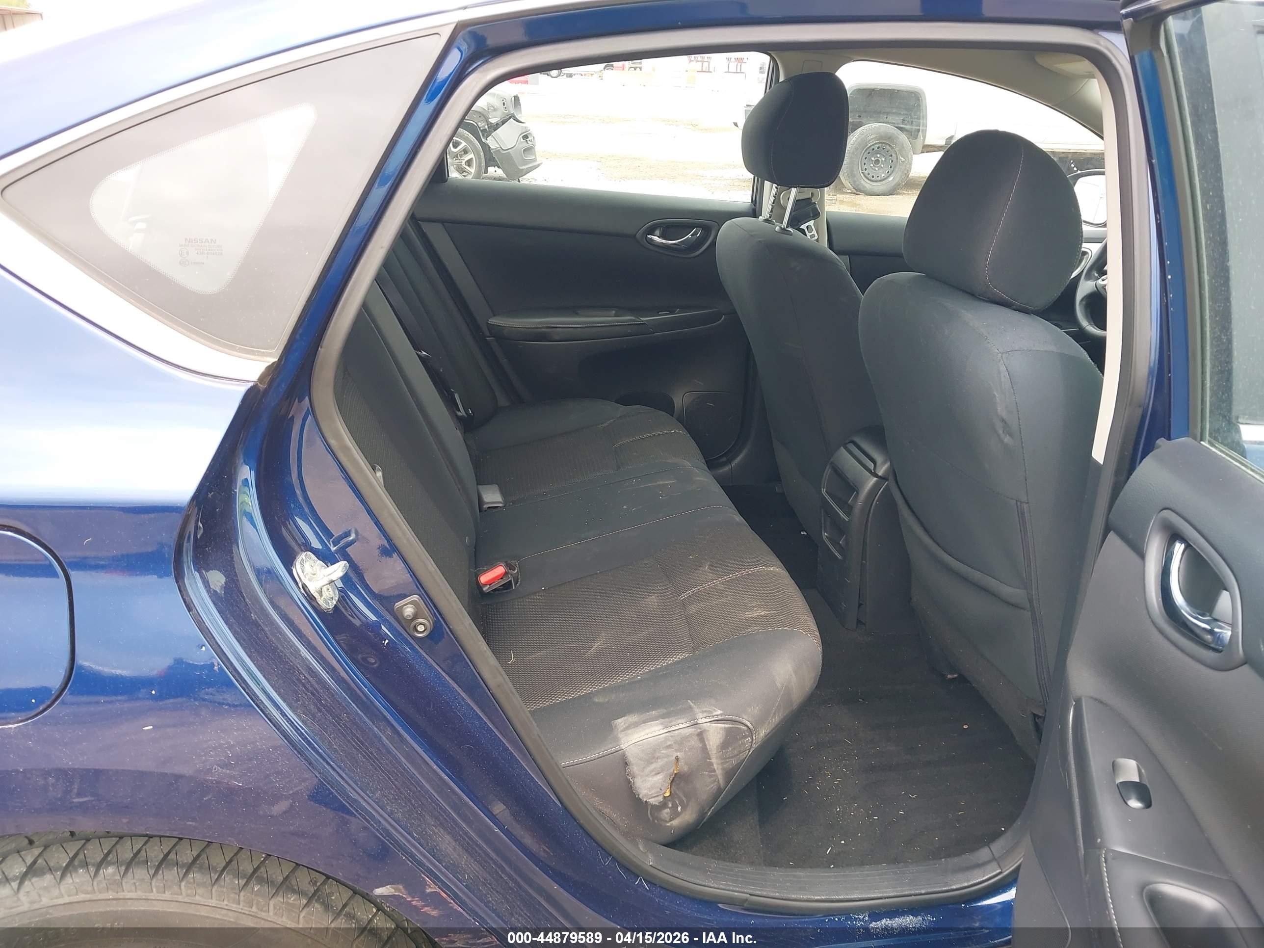 NISSAN SENTRA image 8