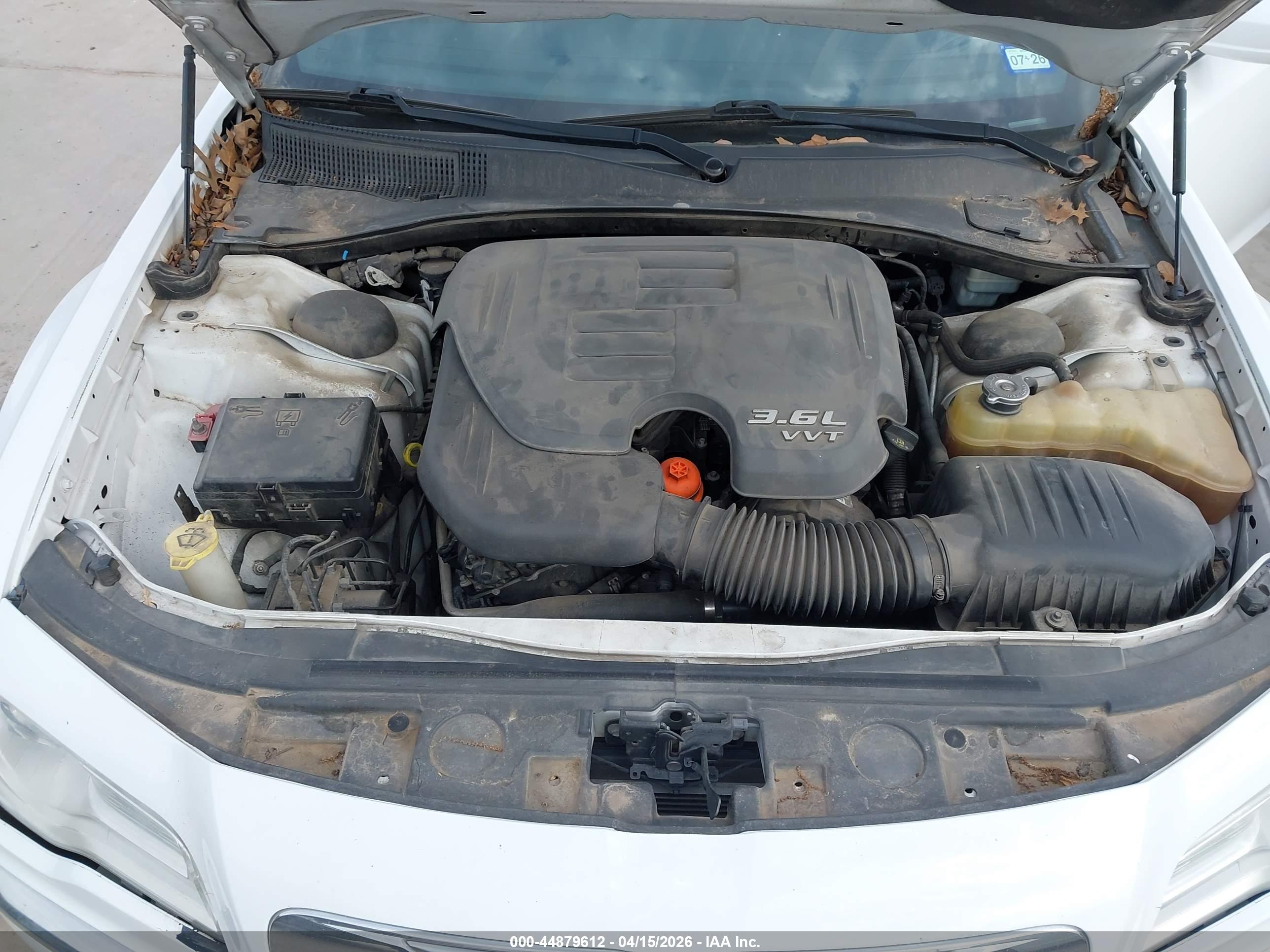 CHRYSLER 300 image 10