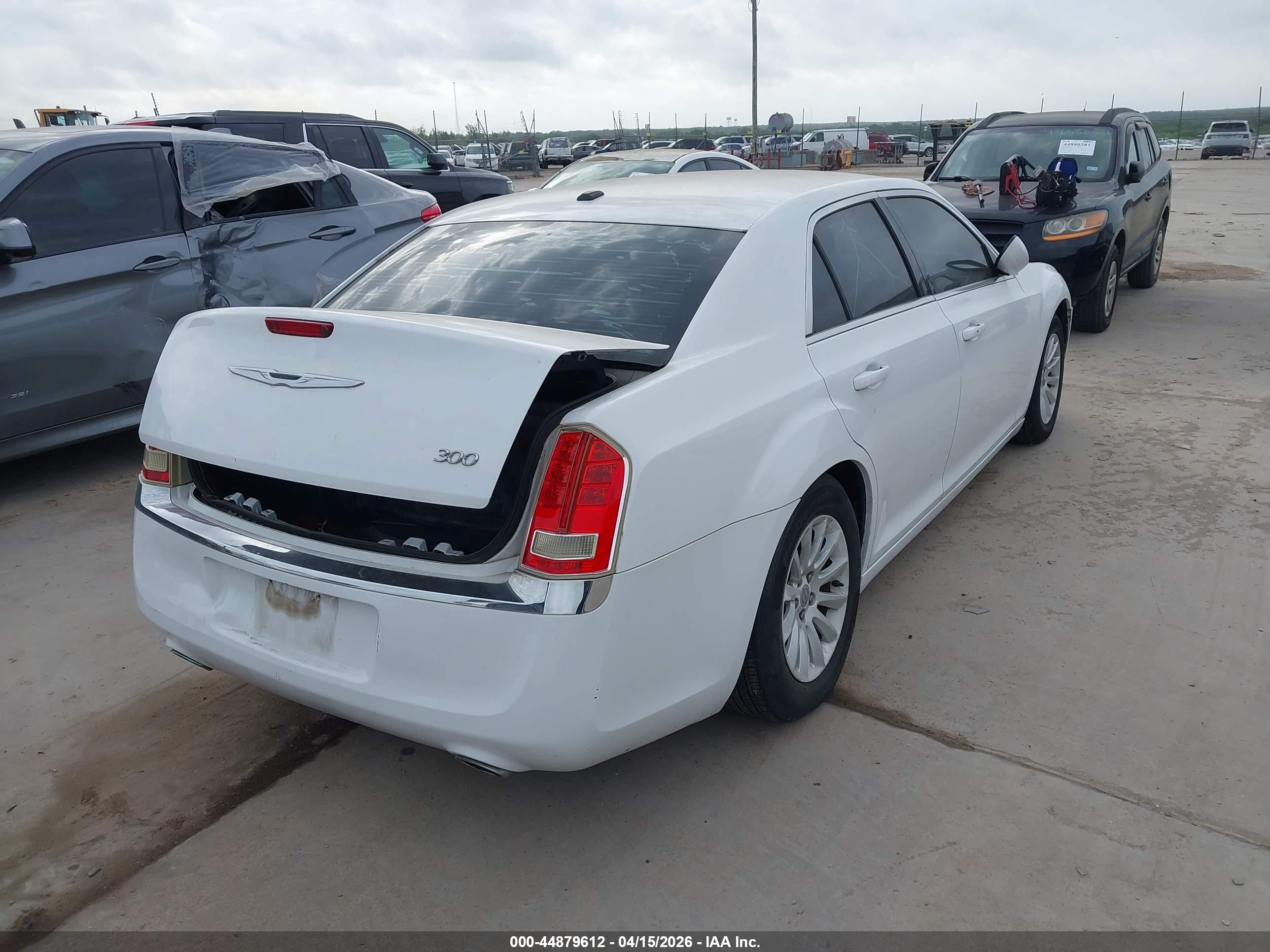 CHRYSLER 300 image 4