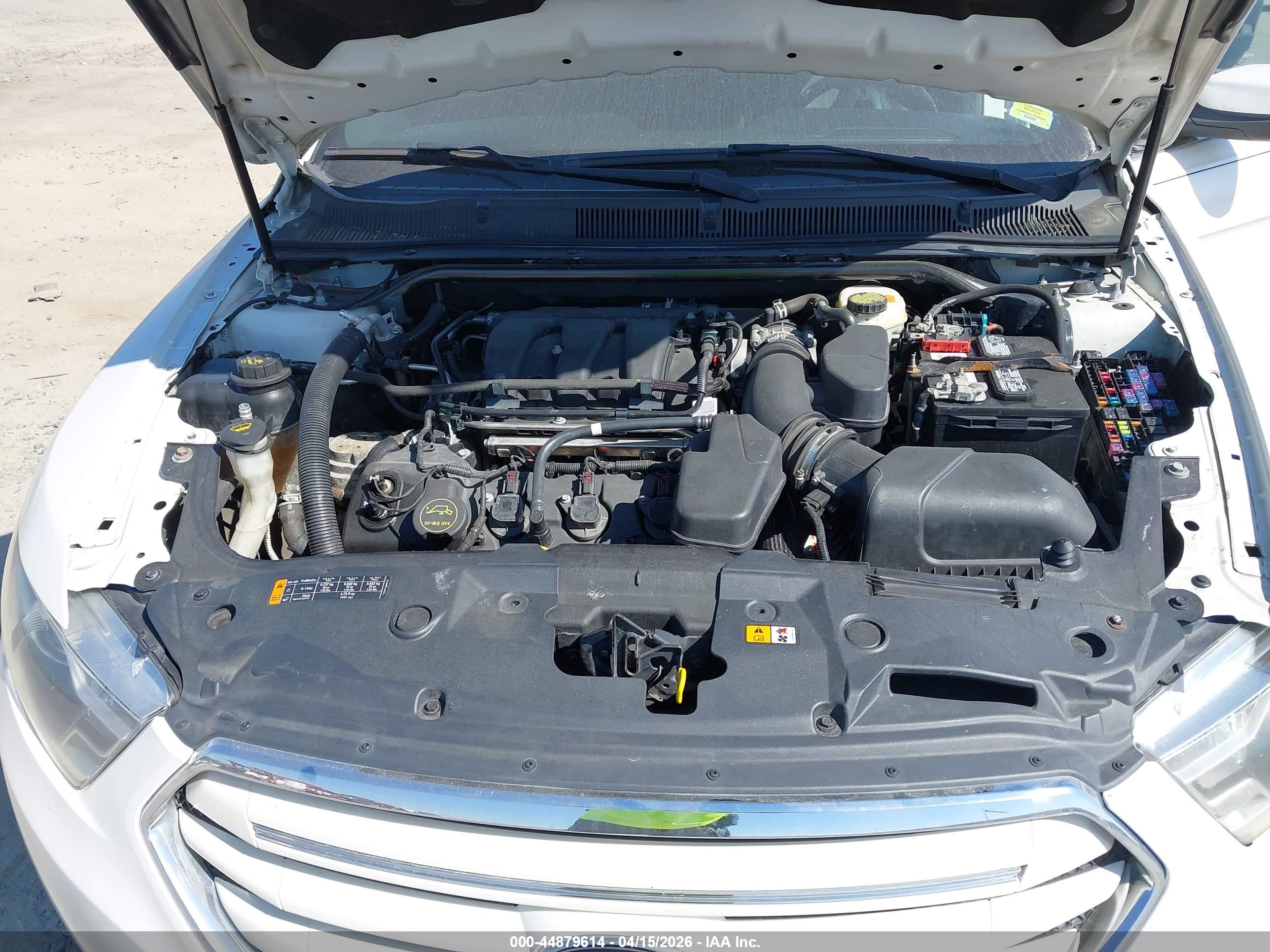 FORD TAURUS image 10