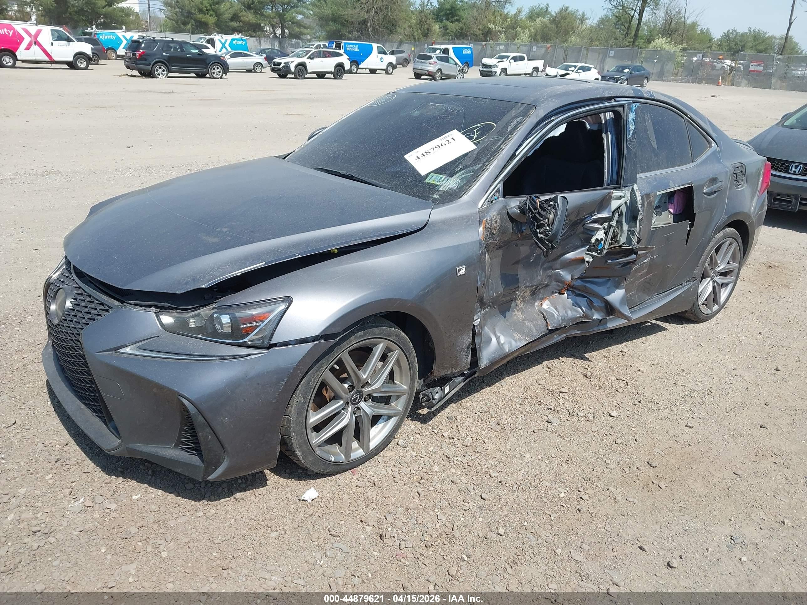 LEXUS IS image 2
