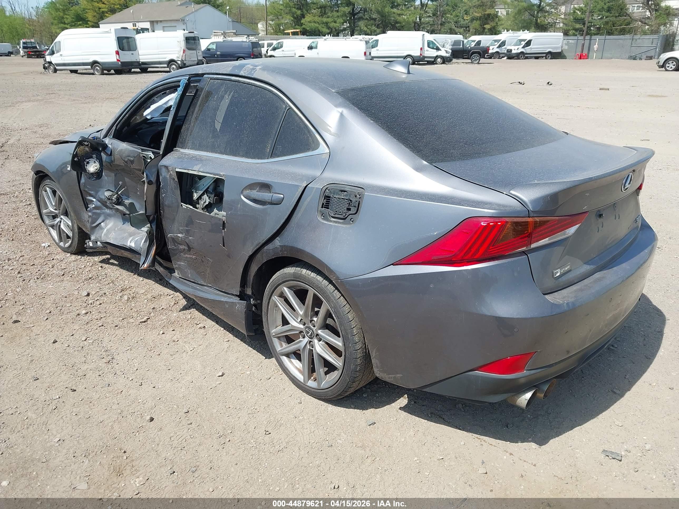 LEXUS IS image 3
