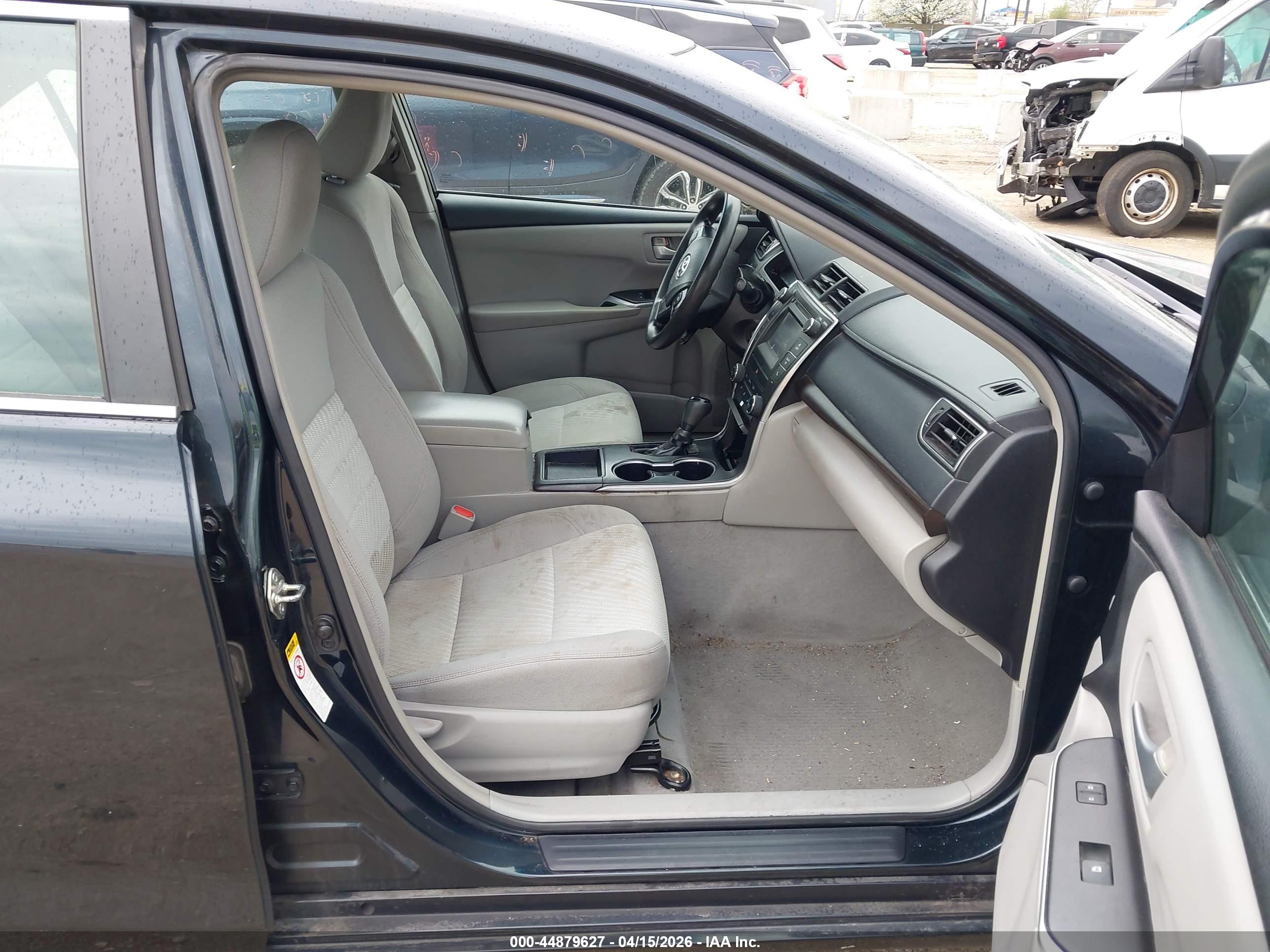 TOYOTA CAMRY image 5