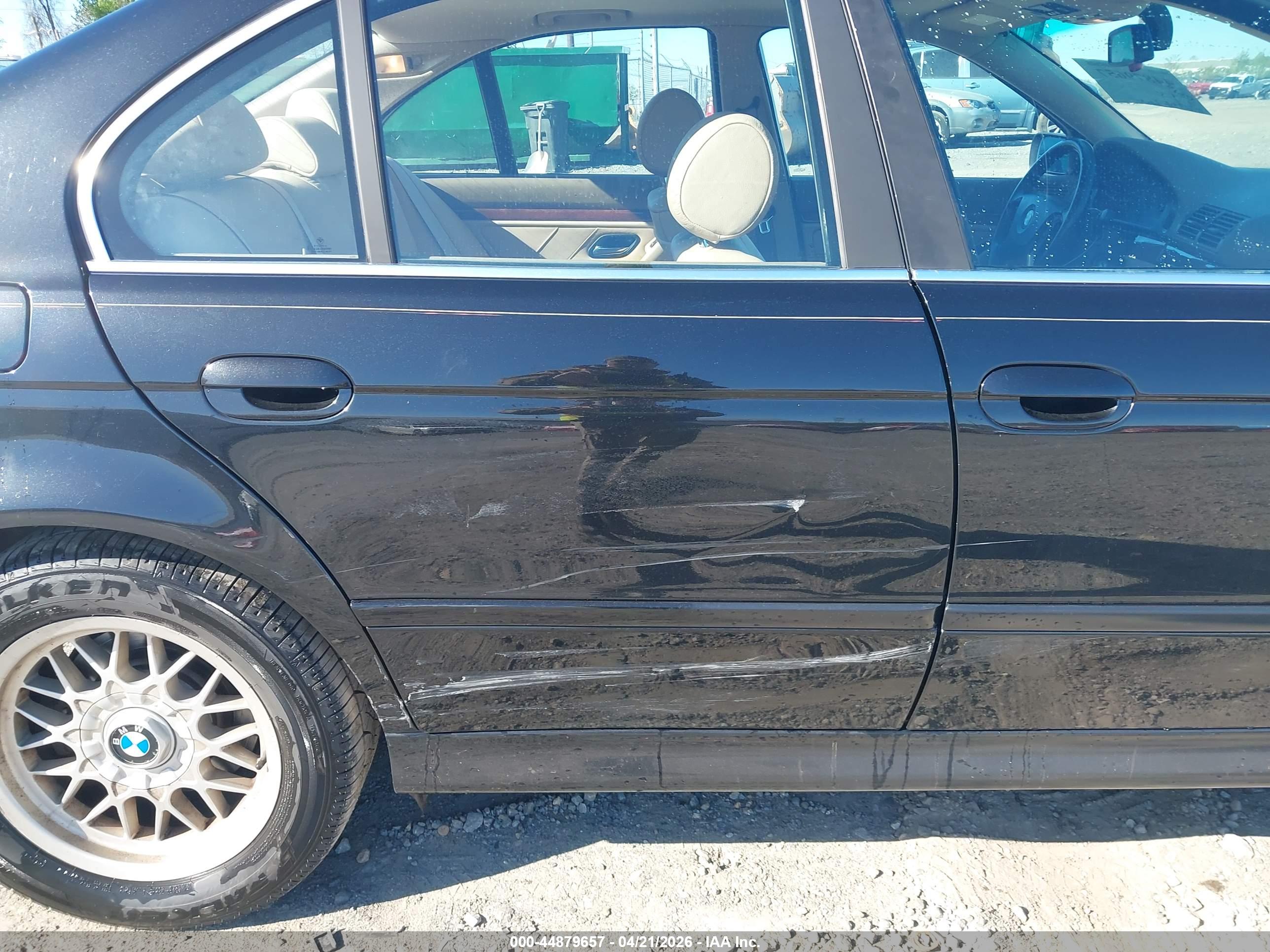 BMW 525IA image 6
