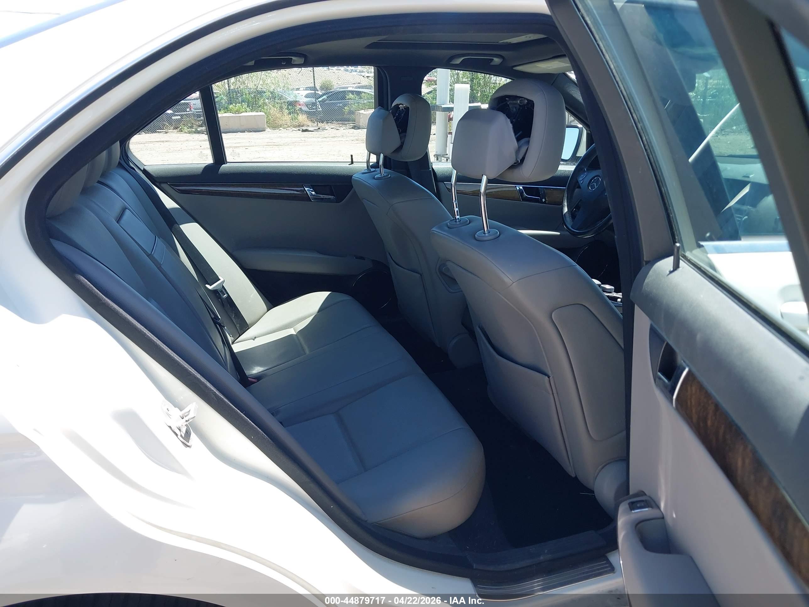 MERCEDES-BENZ C image 8