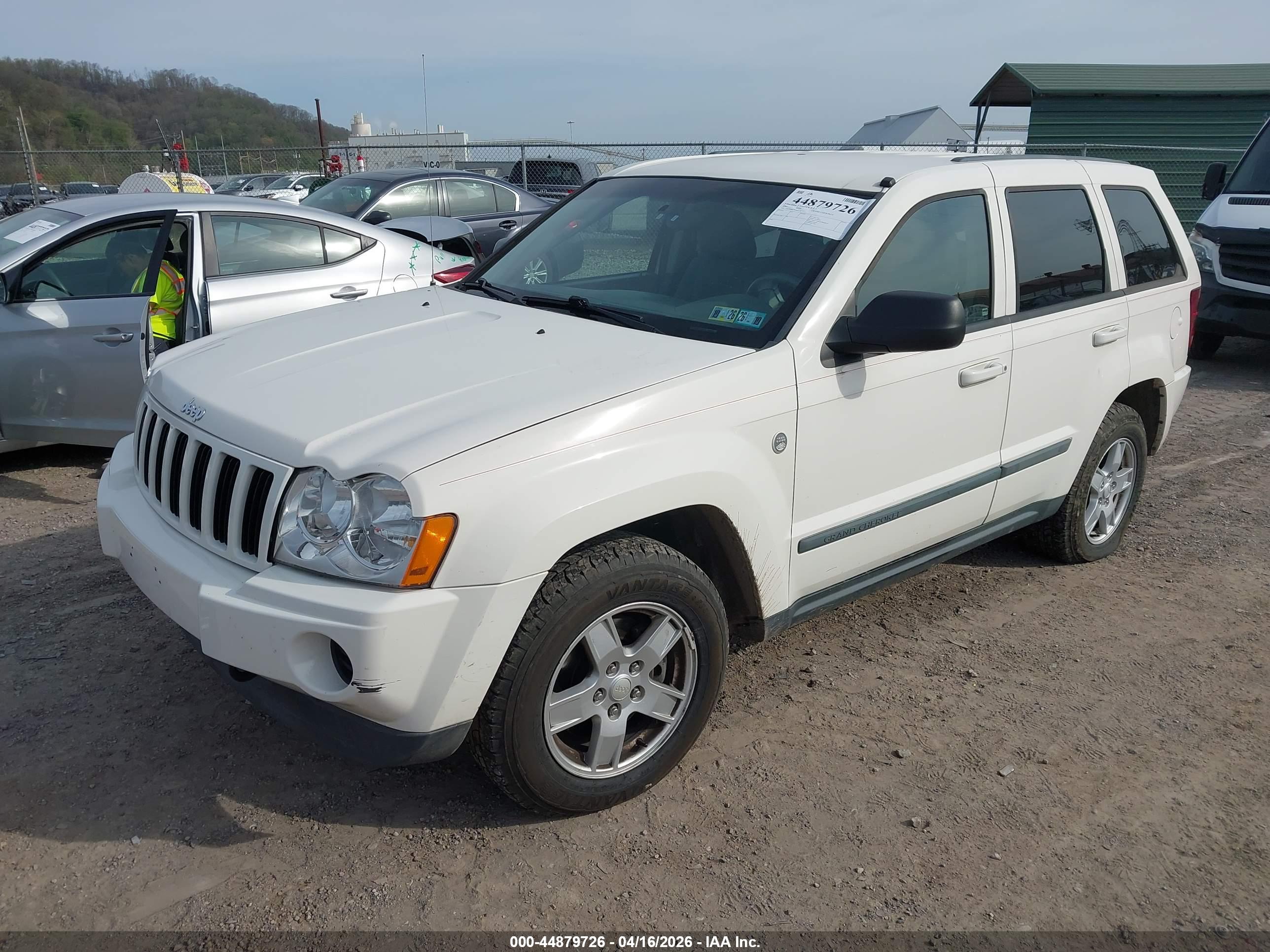 JEEP GRAND image 2