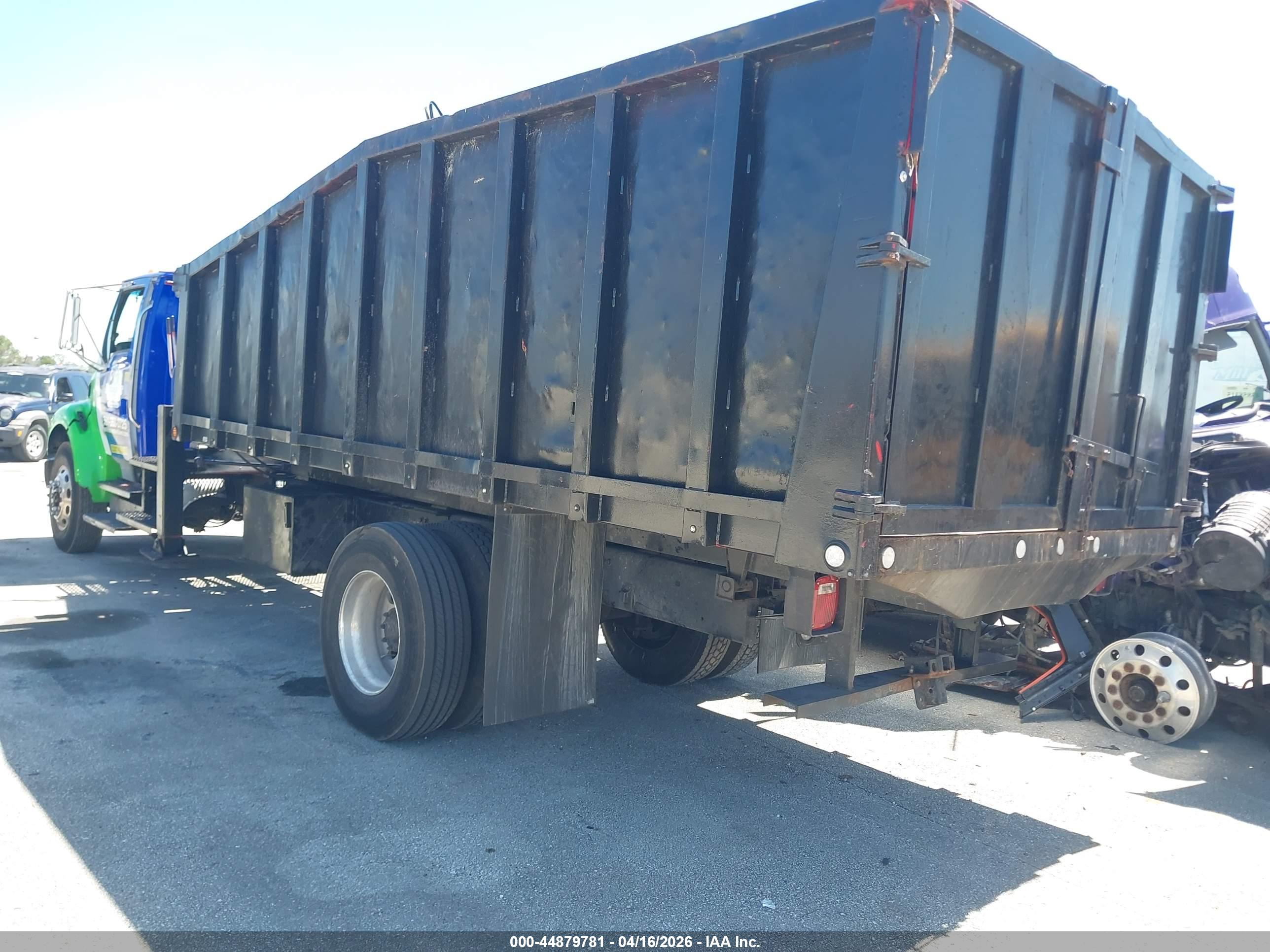 STERLING TRUCK image 3